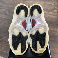 72-10 Jordan 11 Low (USED)