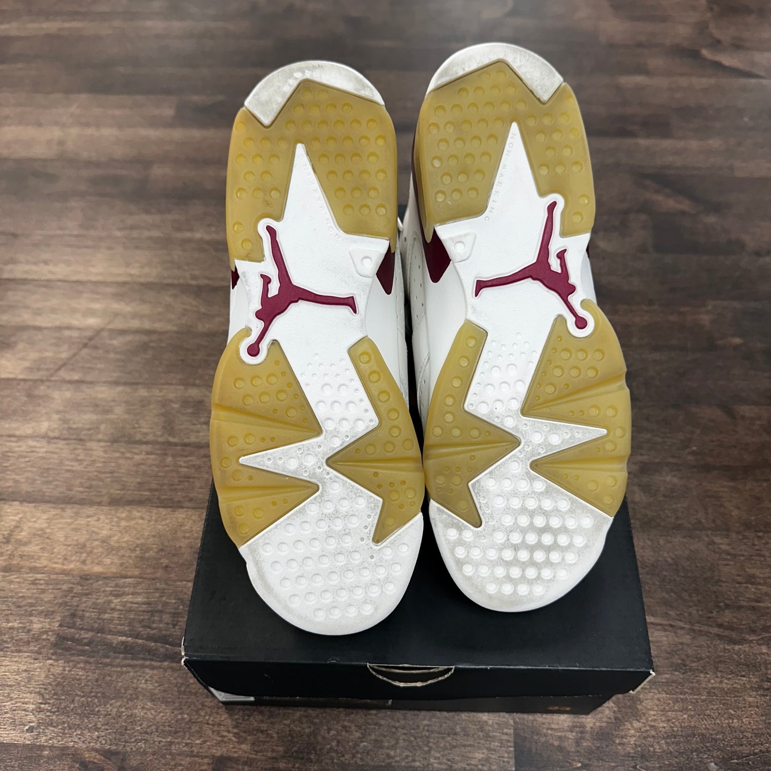 Maroon Jordan 6 (GS) (USED)