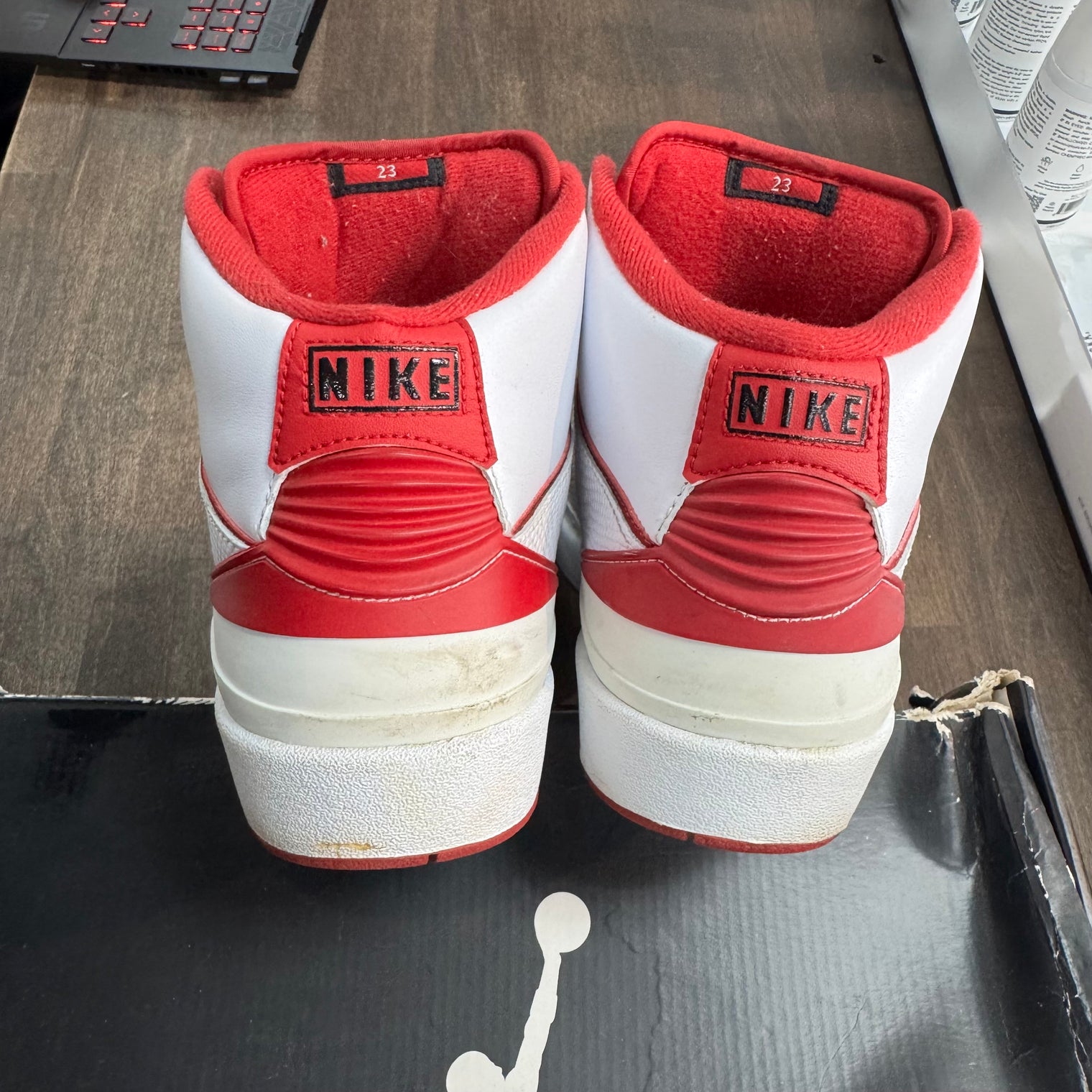White Red Jordan 2 Retro (2014) (USED, No Insoles)