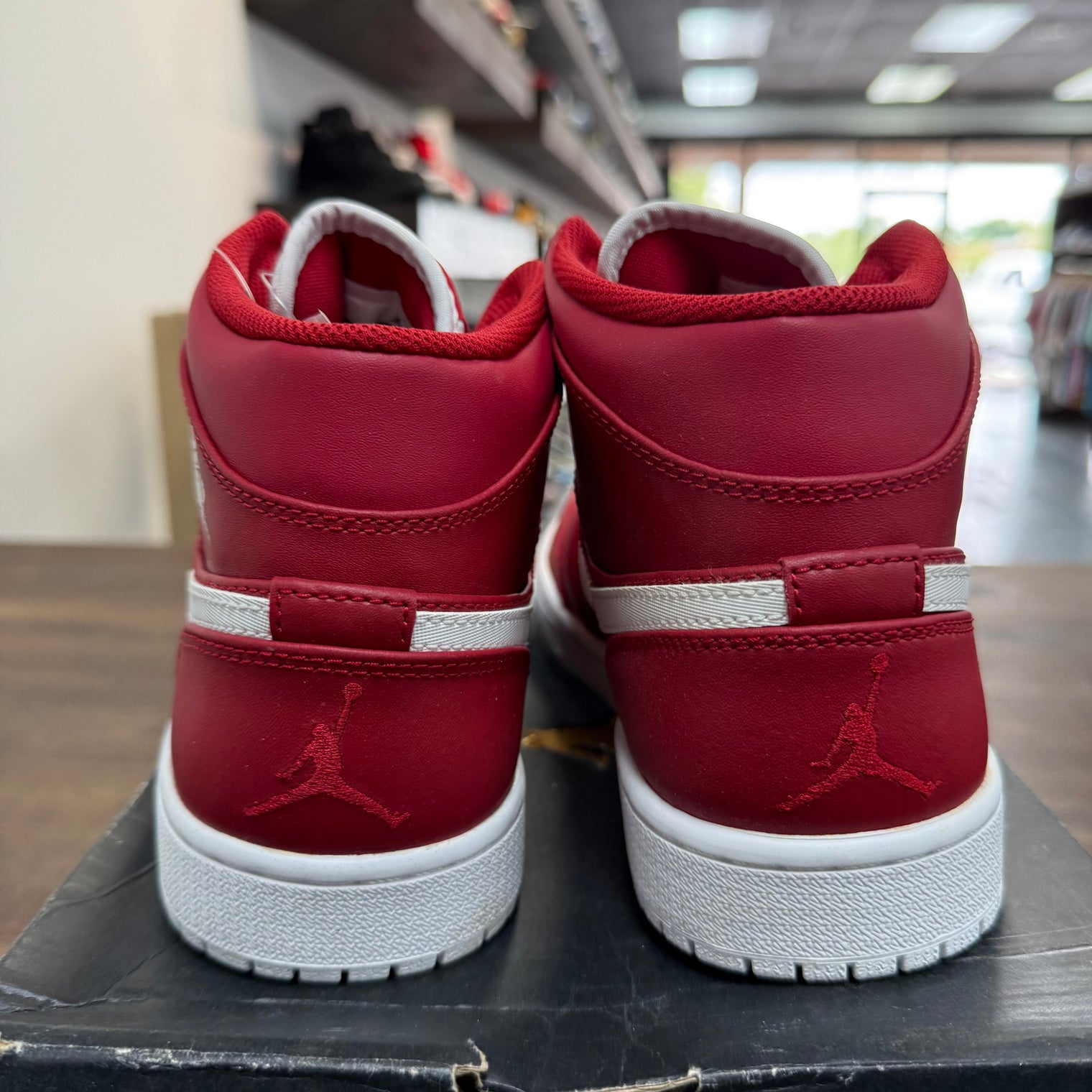 Gym Red Jordan 1 Mid 2.0 (USED)