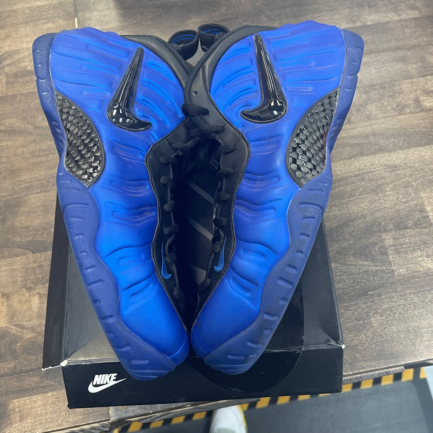 Hyper Cobalt Nike Foamposite (USED)
