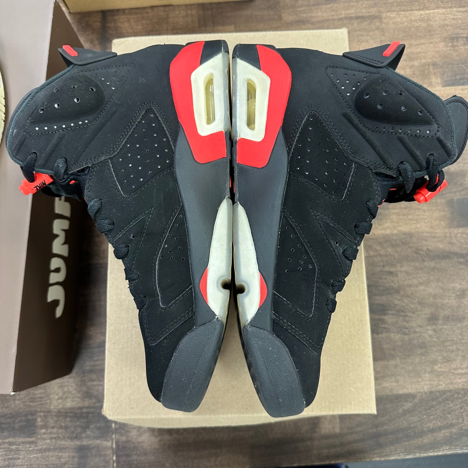 Infrared Jordan 6 Retro (USED, No Box)