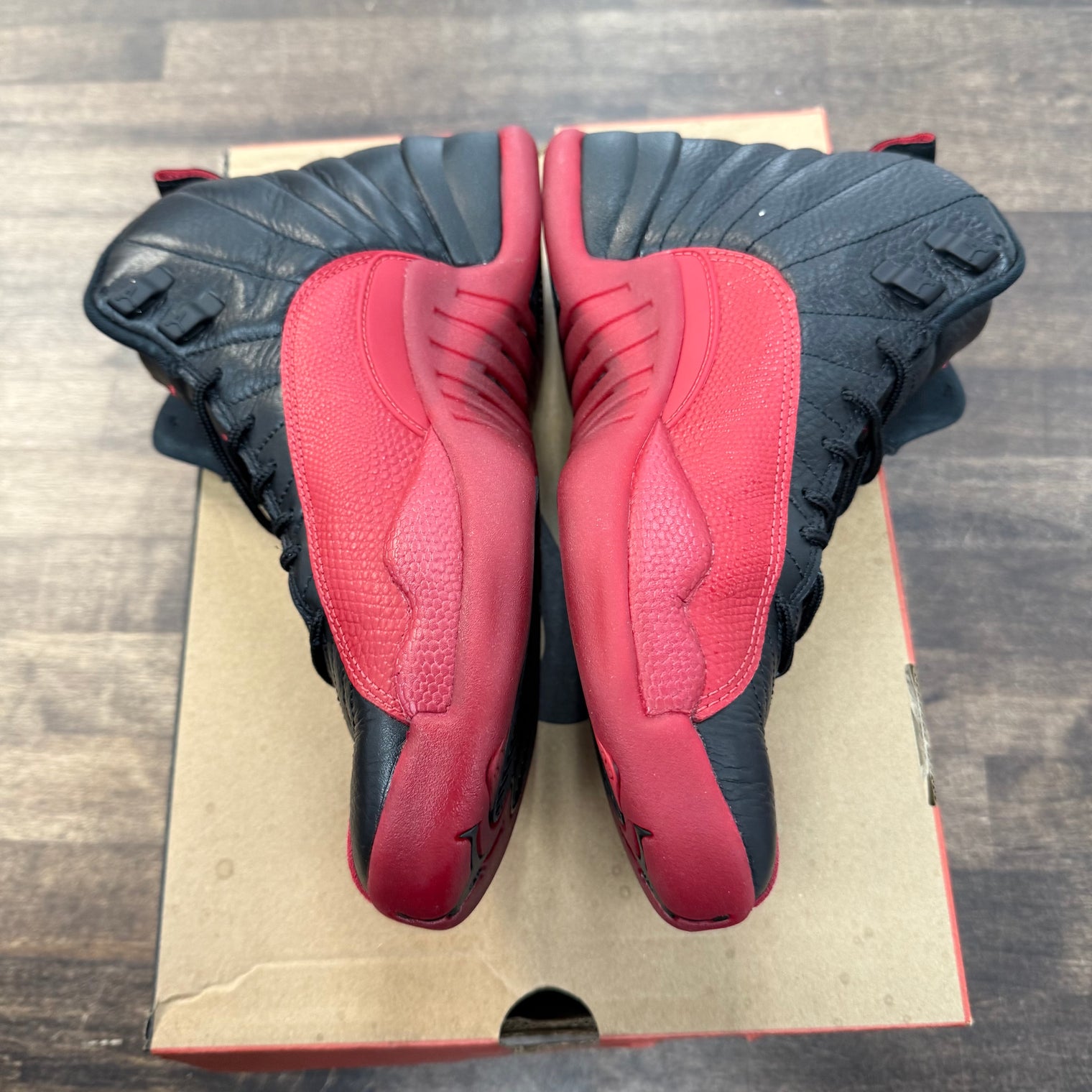 Flu Game Jordan 12 (USED)
