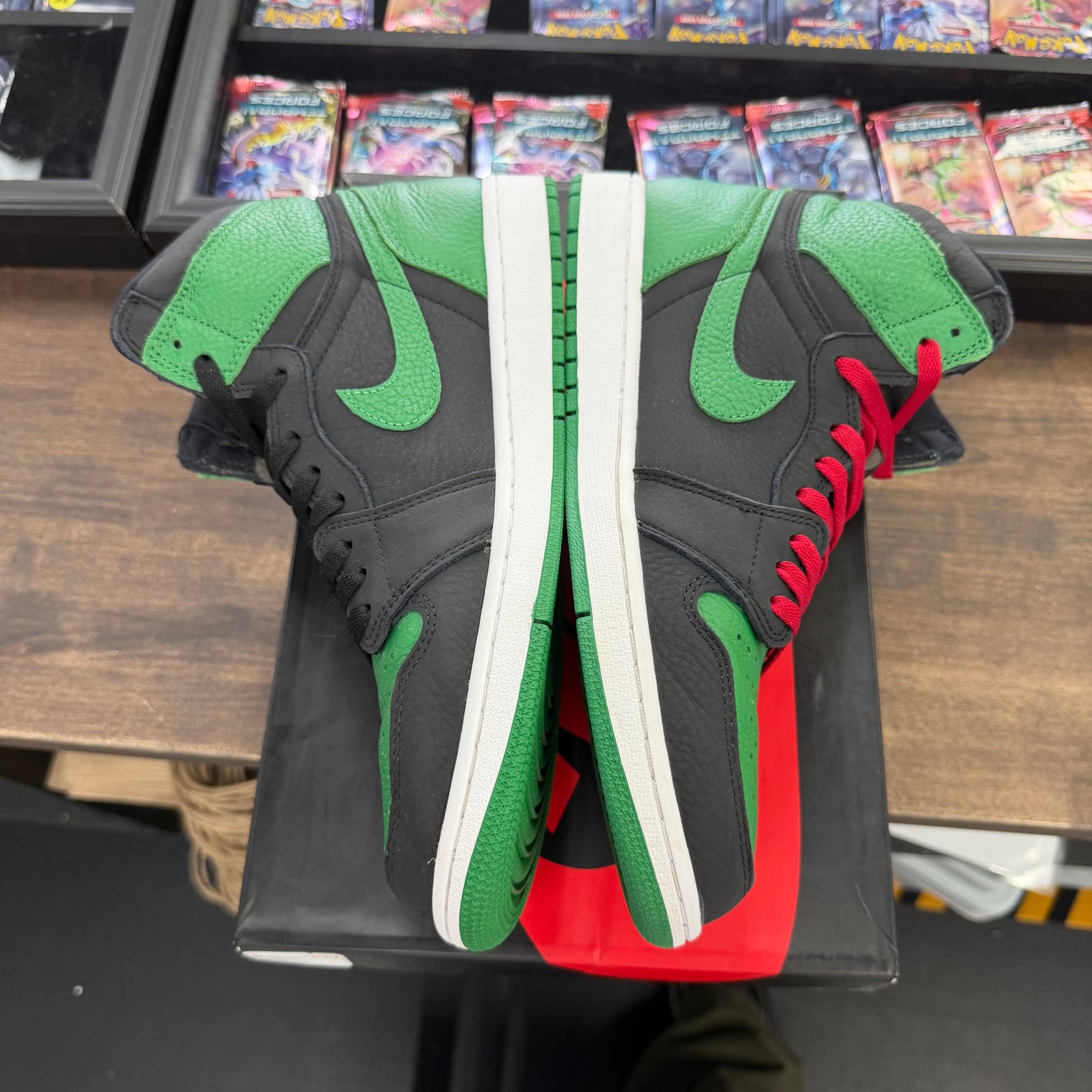 Pine green Jordan 1 Retro High (USED)