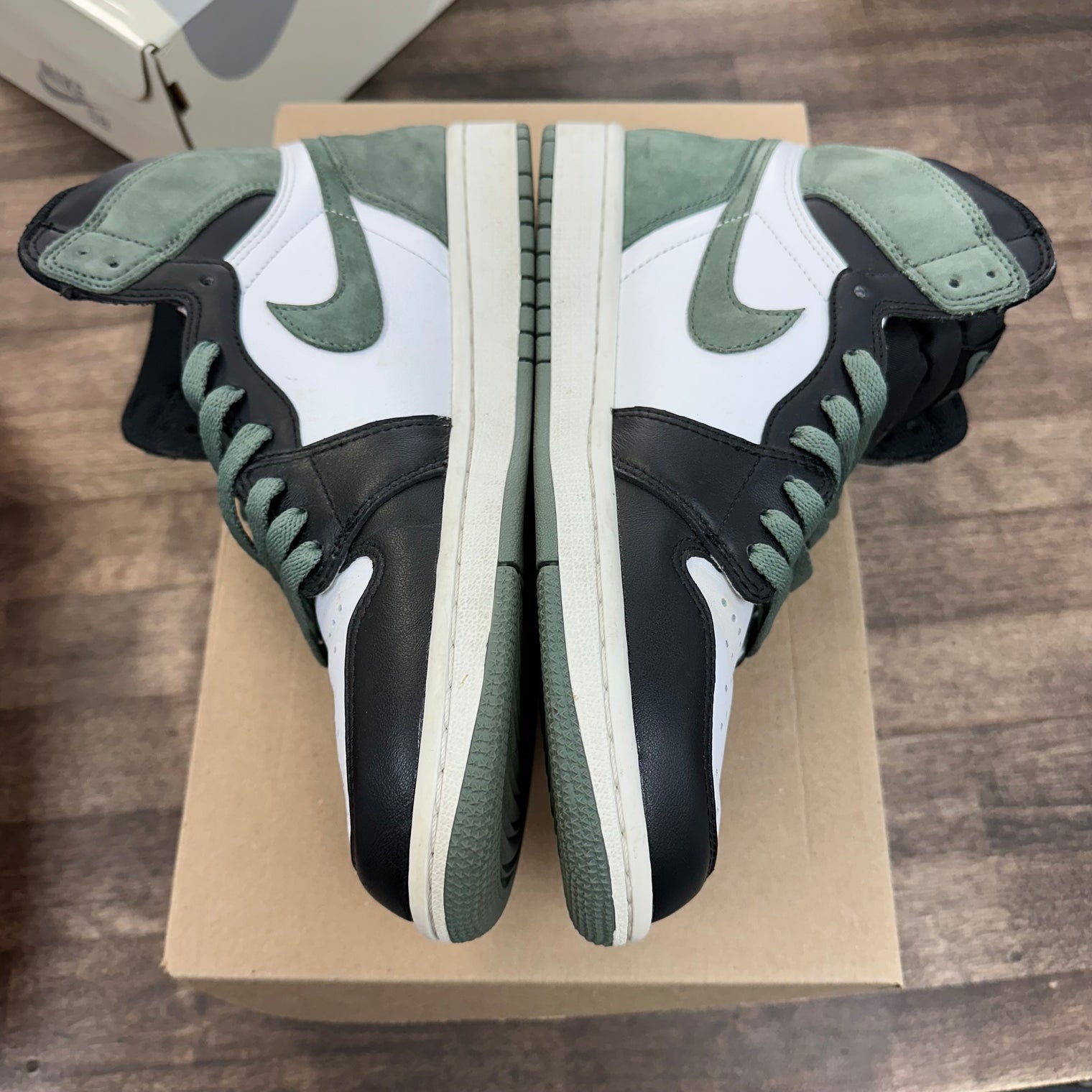 Clay Green Jordan 1 High (USED, No Box)