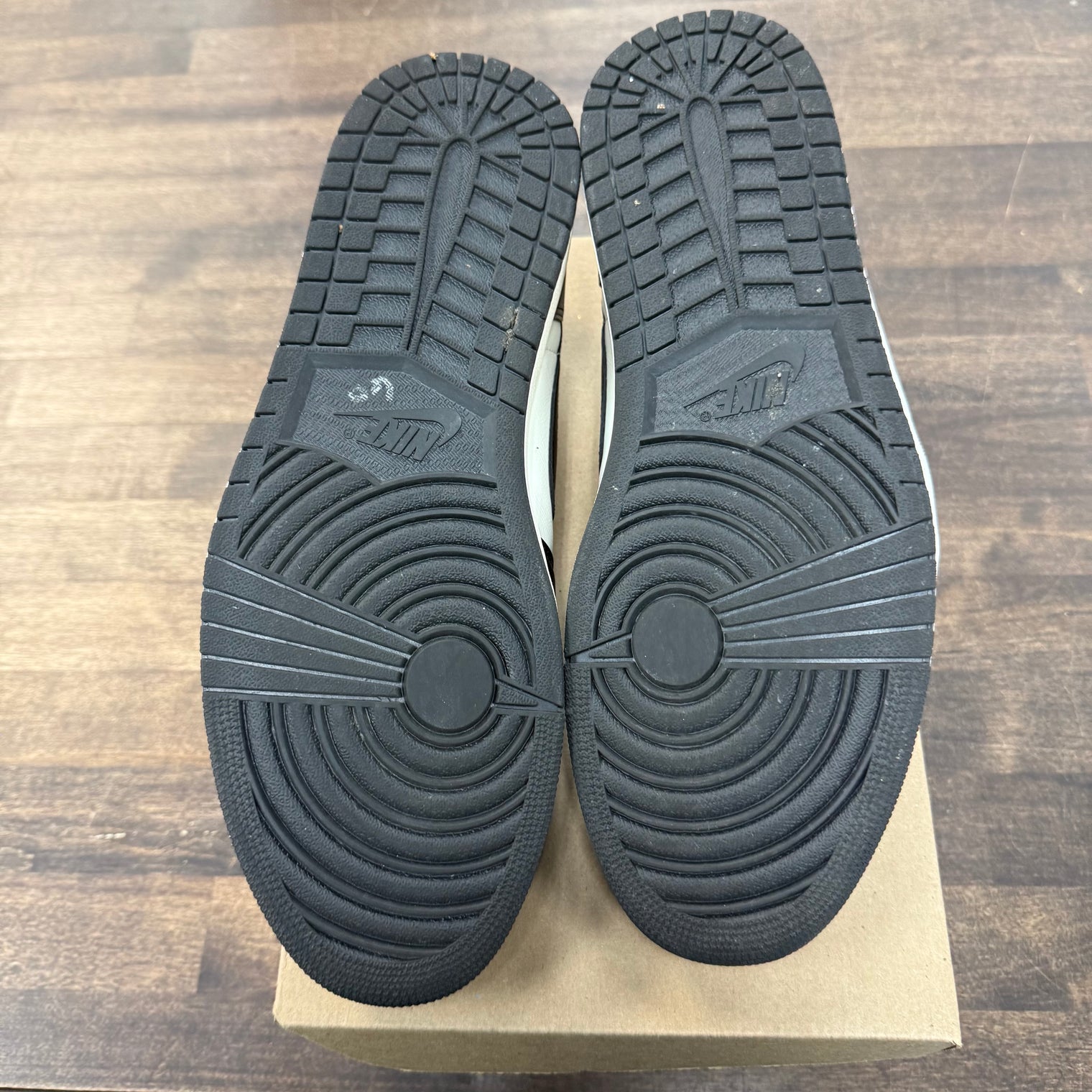 Mocha Jordan 1 Low (USED)