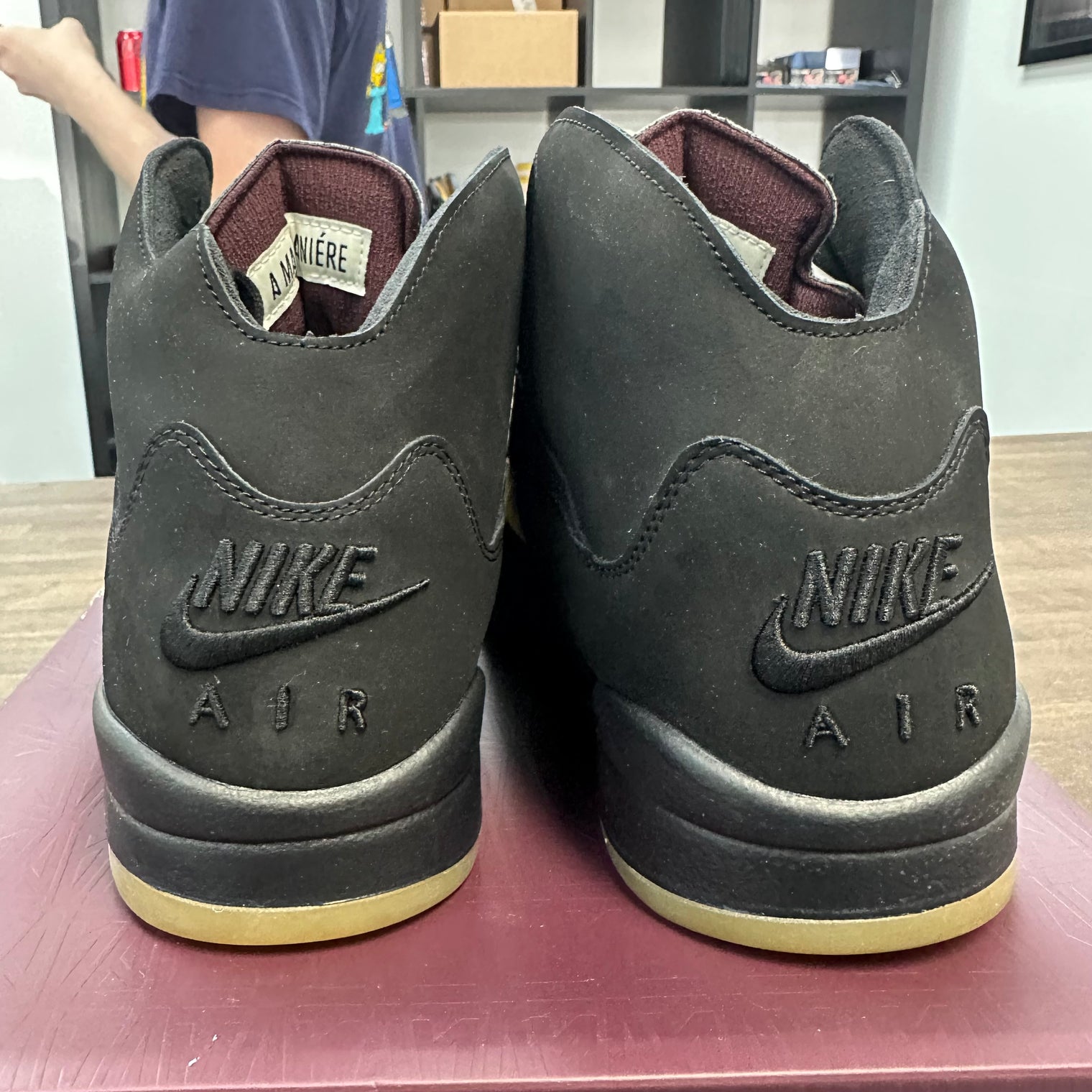 A Ma Maniere Dusk Jordan 5 (USED)