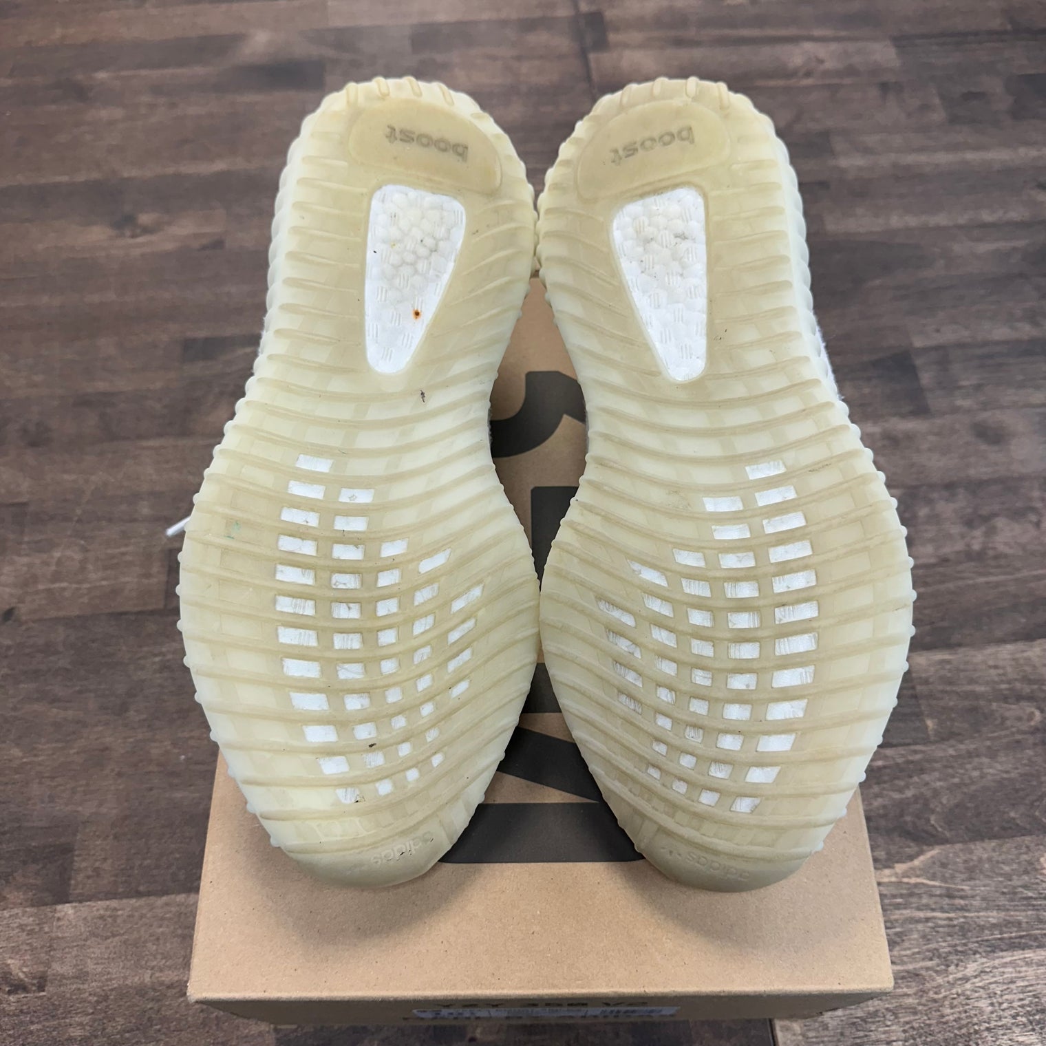 Bone Yeezy 350 (USED)