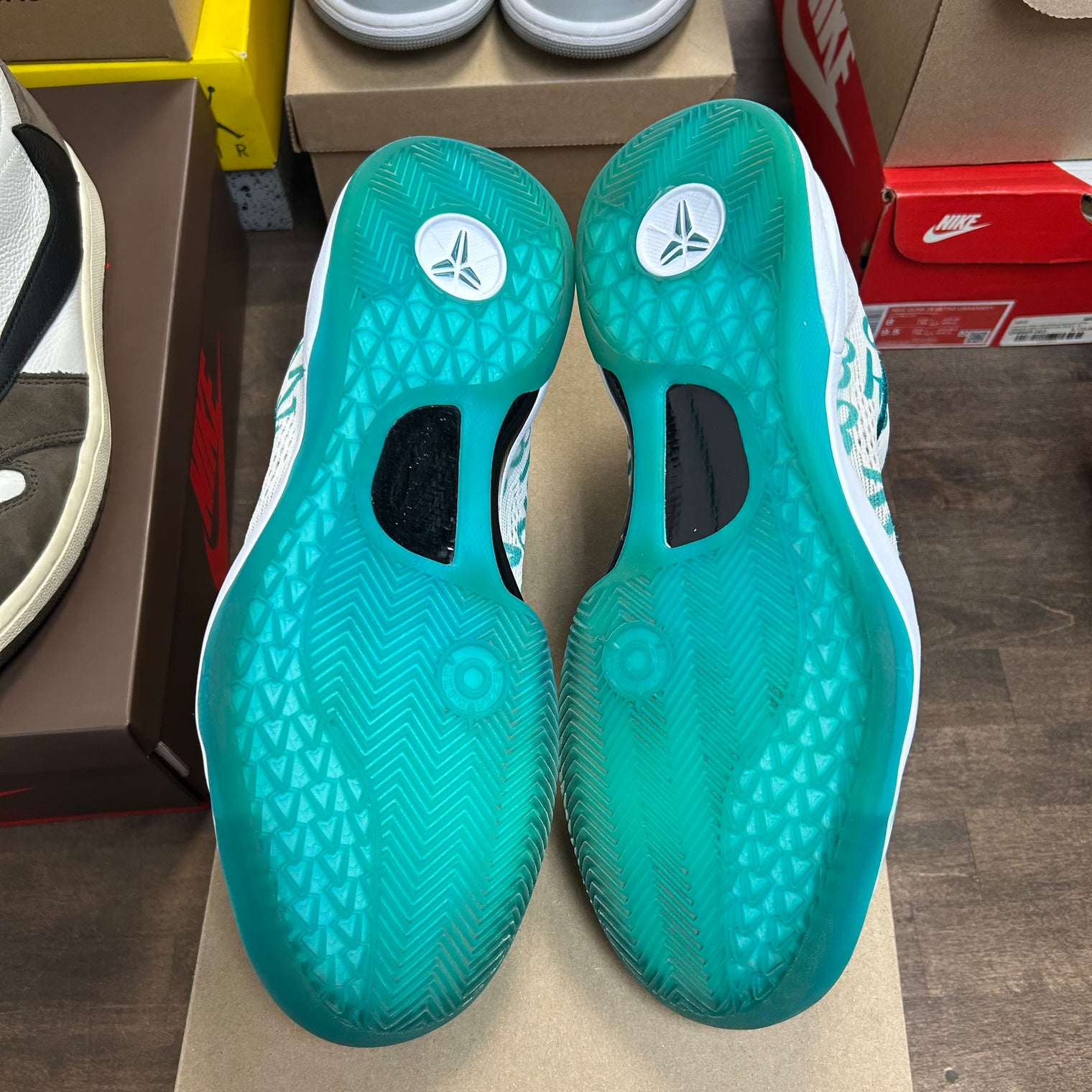 Radiant Emerald Kobe 8 Protro (USED,No Box)