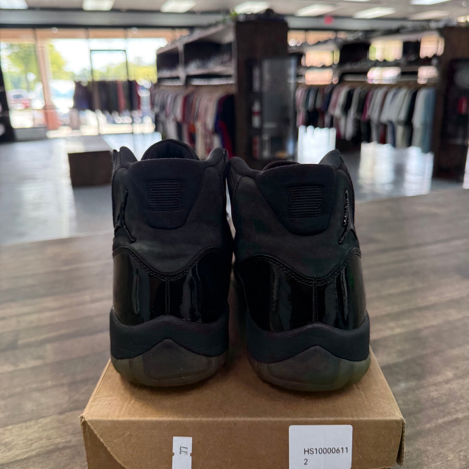 Cap and Gown Jordan 11 Retro (USED,No Box)