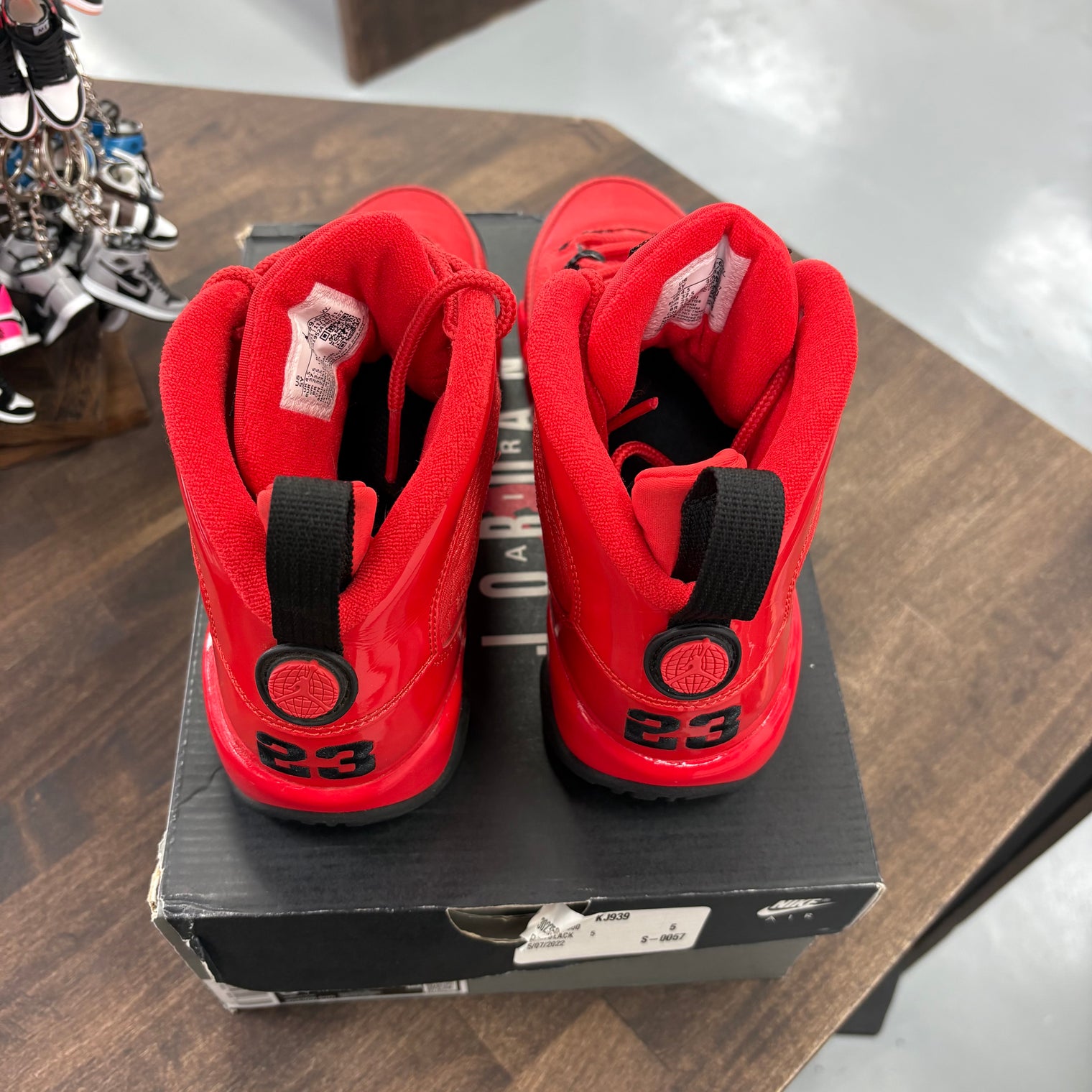 Chile Red Jordan 9 (GS) (USED)