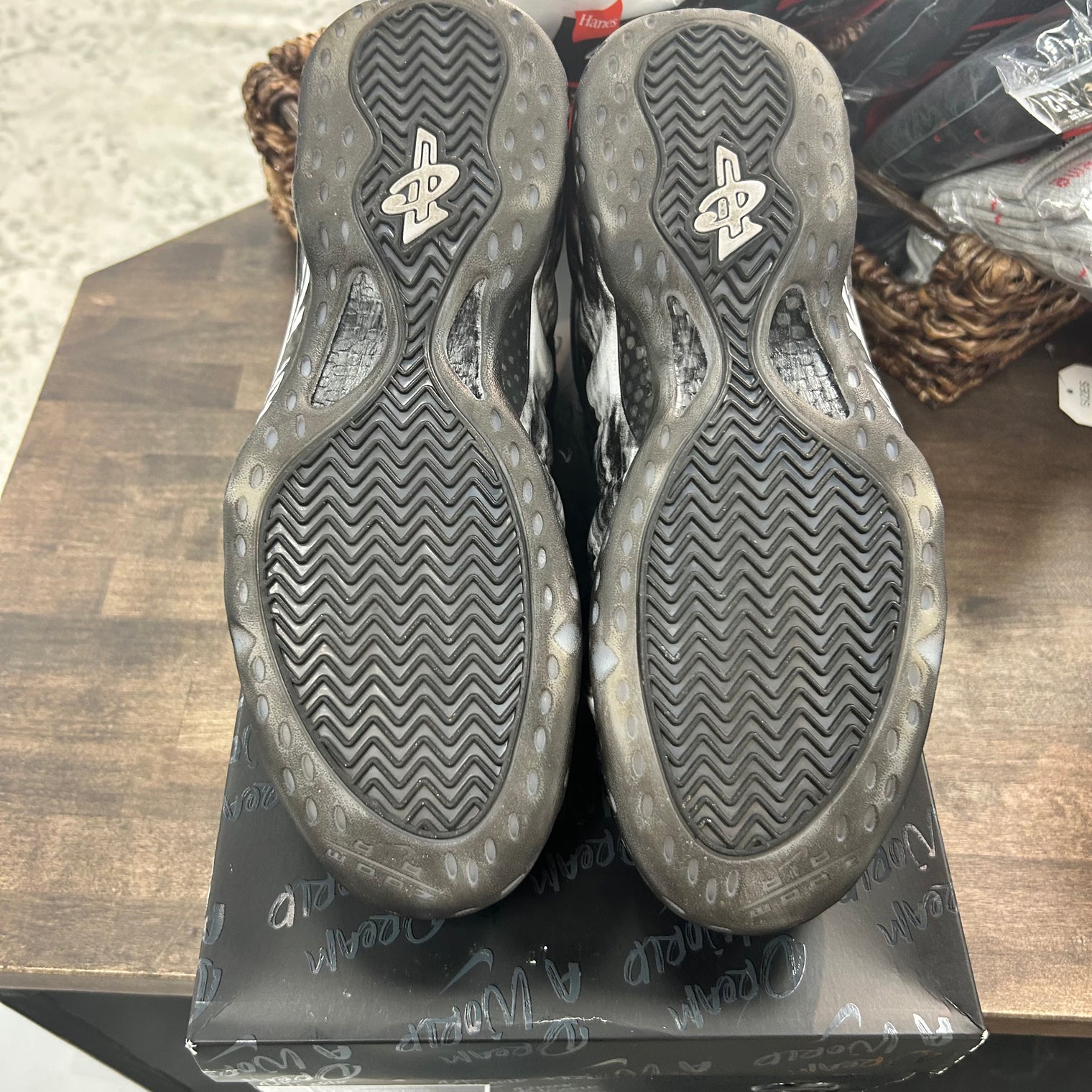 Dream A World Nike Foamposite Black (USED)