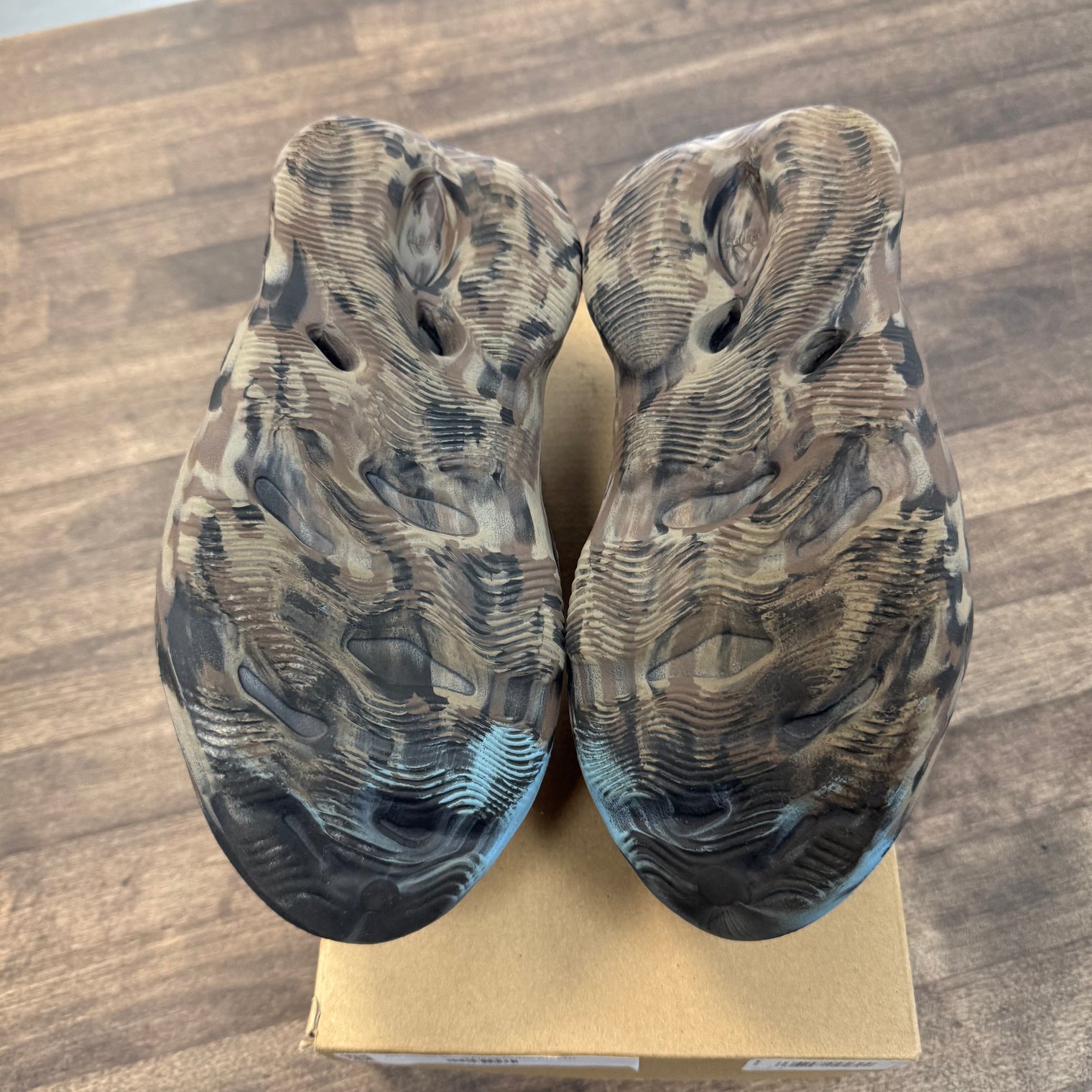 MX Cinder Yeezy Foam RNNR (USED)