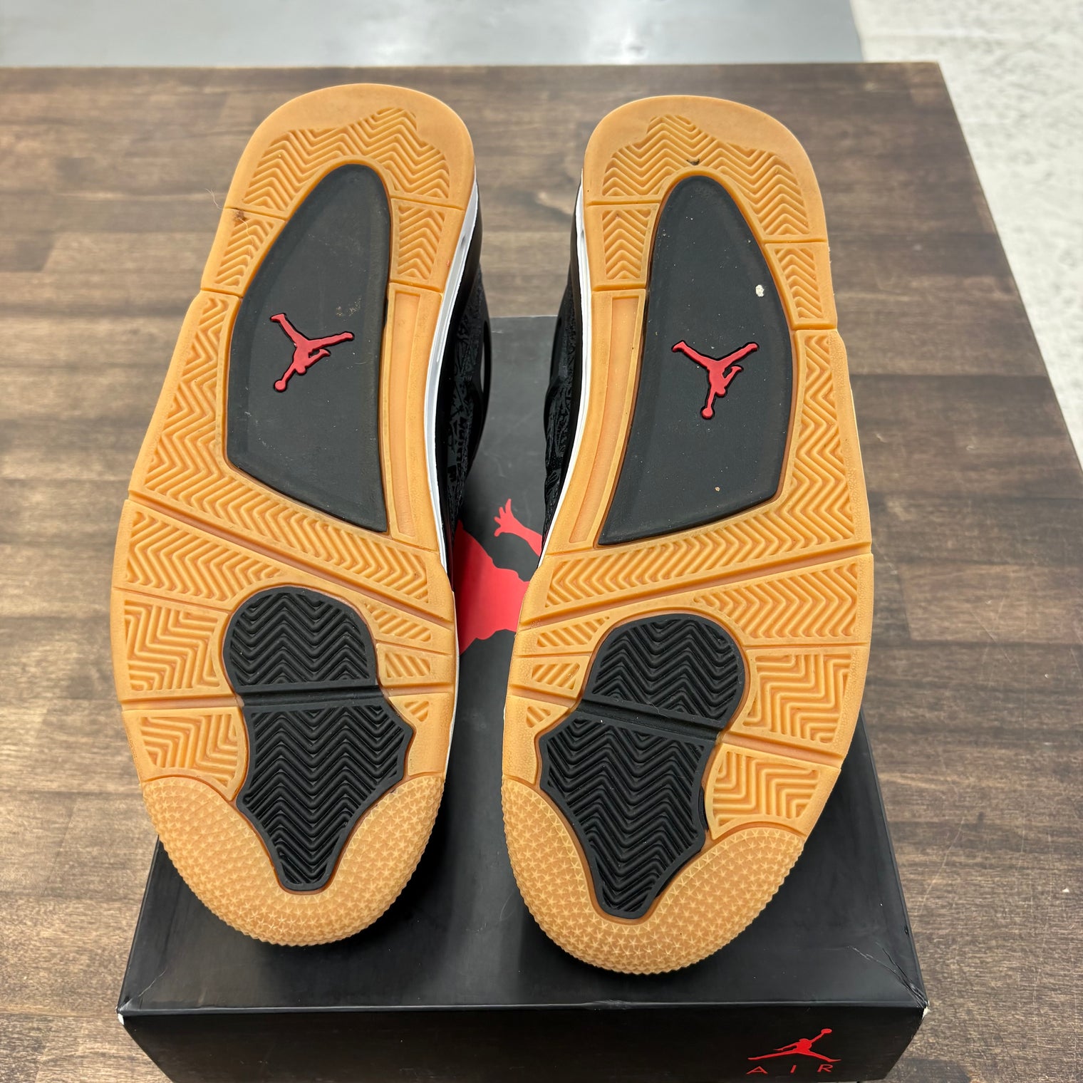 Laser Jordan 4 Retro (USED)