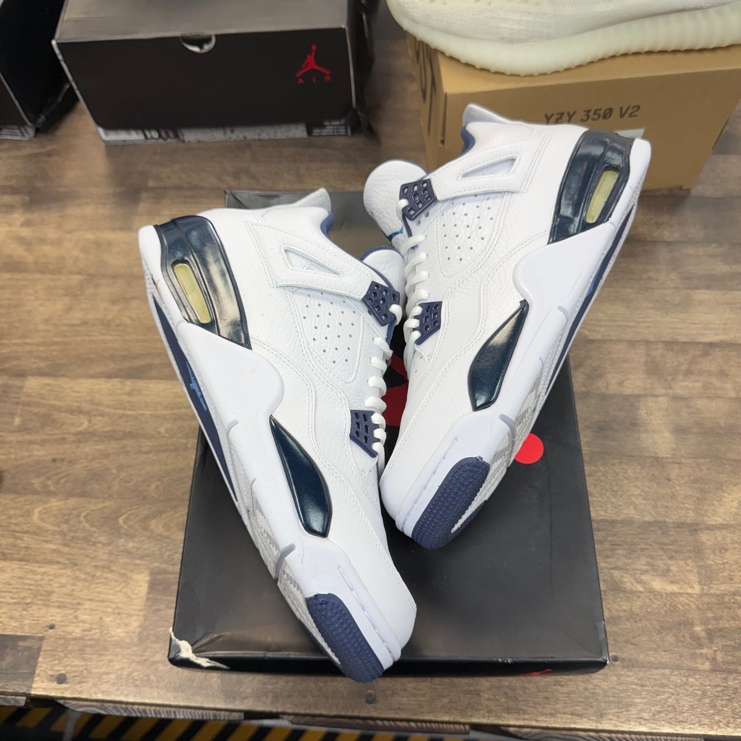 Columbia Jordan 4 Retro (2015) (USED)