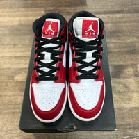 Chicago Jordan 1 Mid (2022) (GS) (USED)