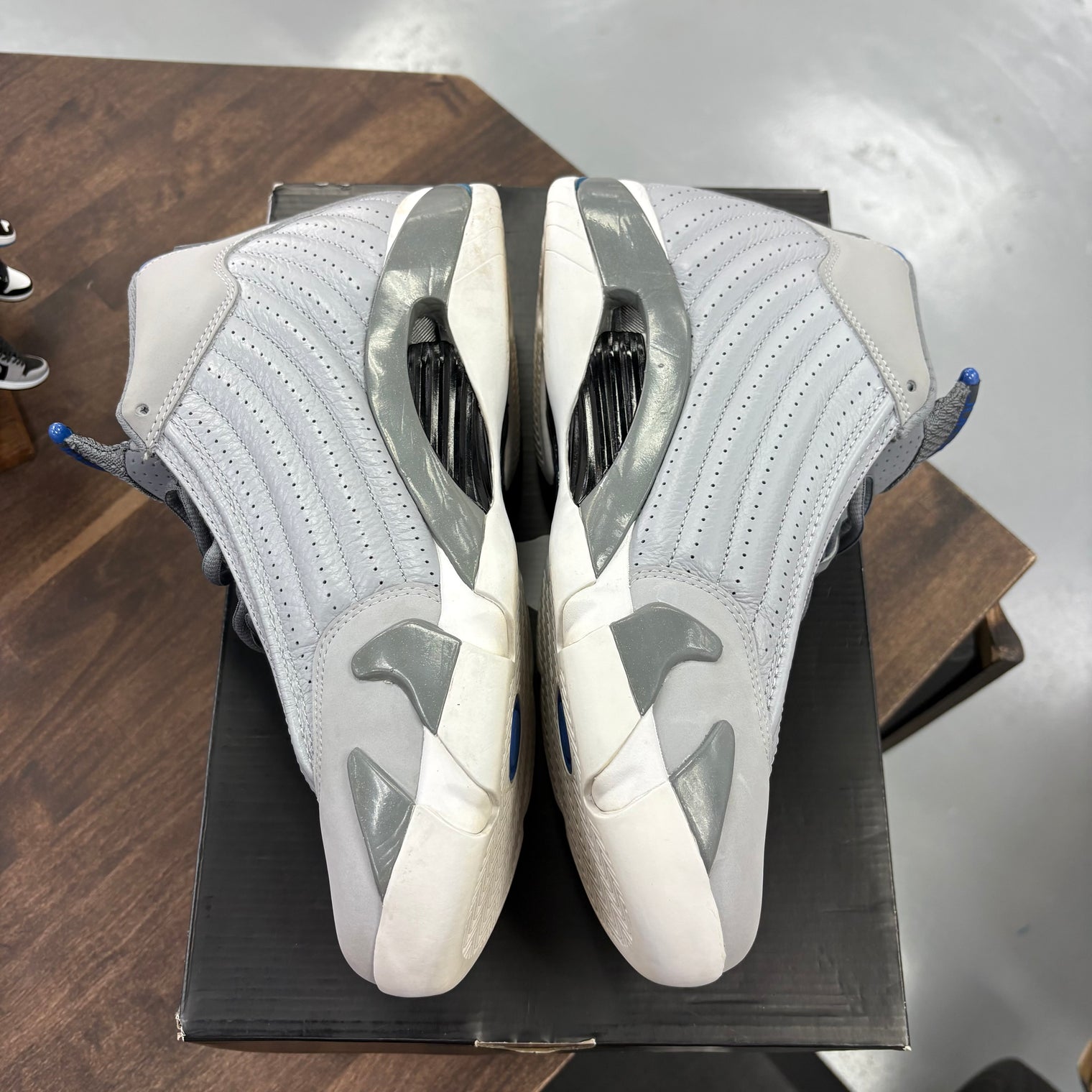 Wolf Grey Jordan 14 Retro (USED)