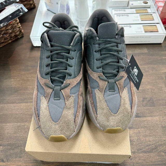 Mauve Yeezy 700 V1 (USED, No Box)