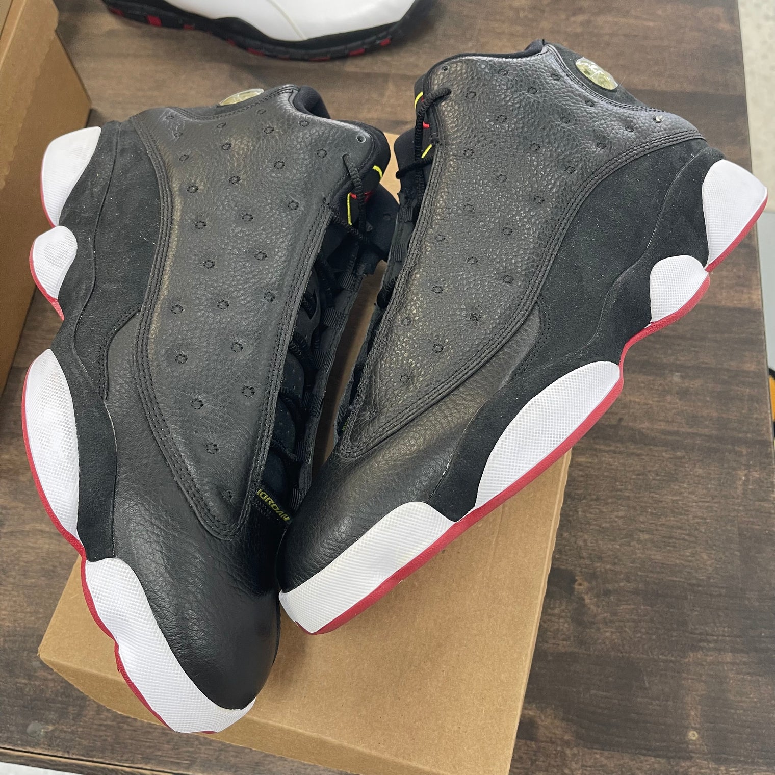 Playoff Jordan 13 2011 (early signs of separation) (USED,No Box)