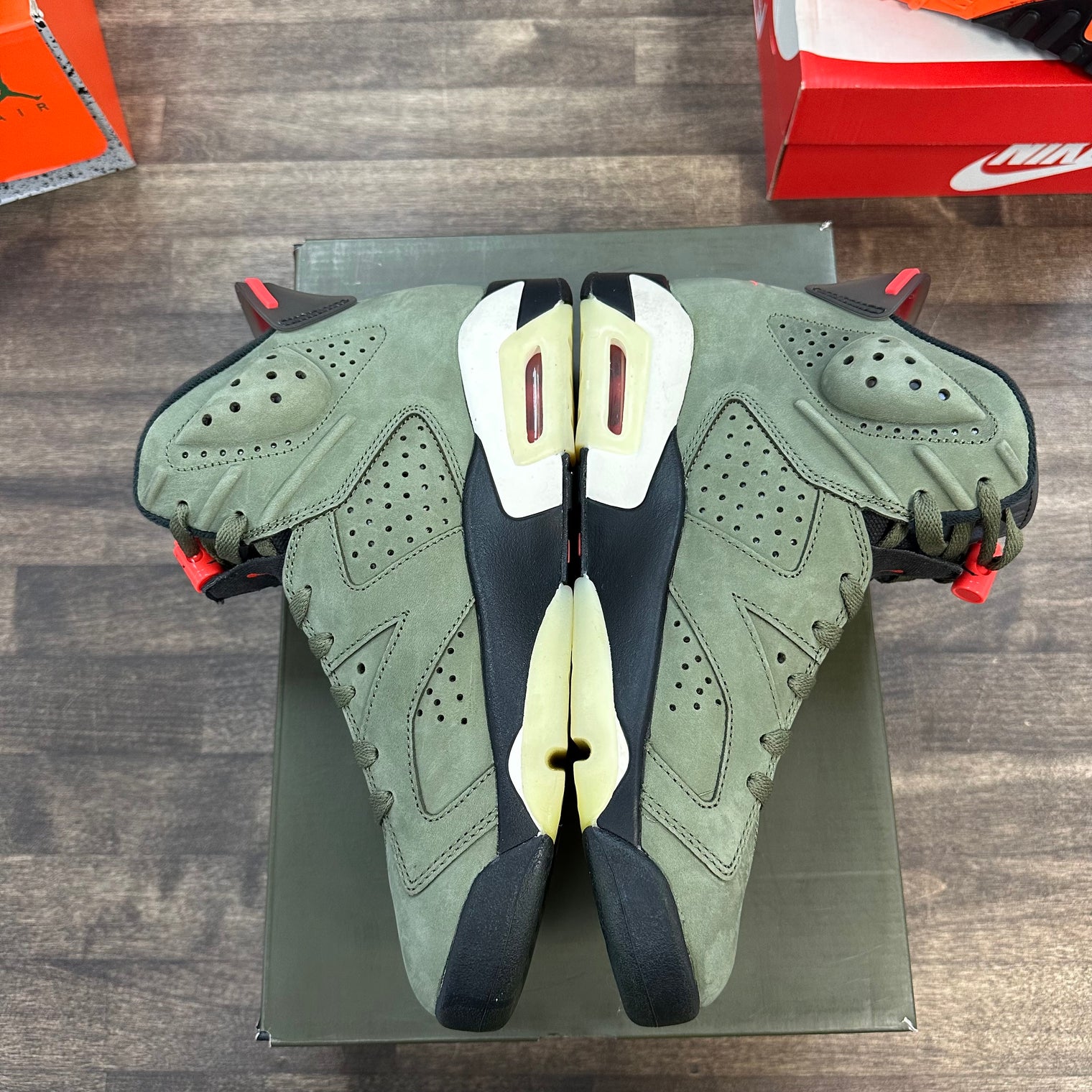 Travis Scott Olive Jordan 6 Retro (USED)
