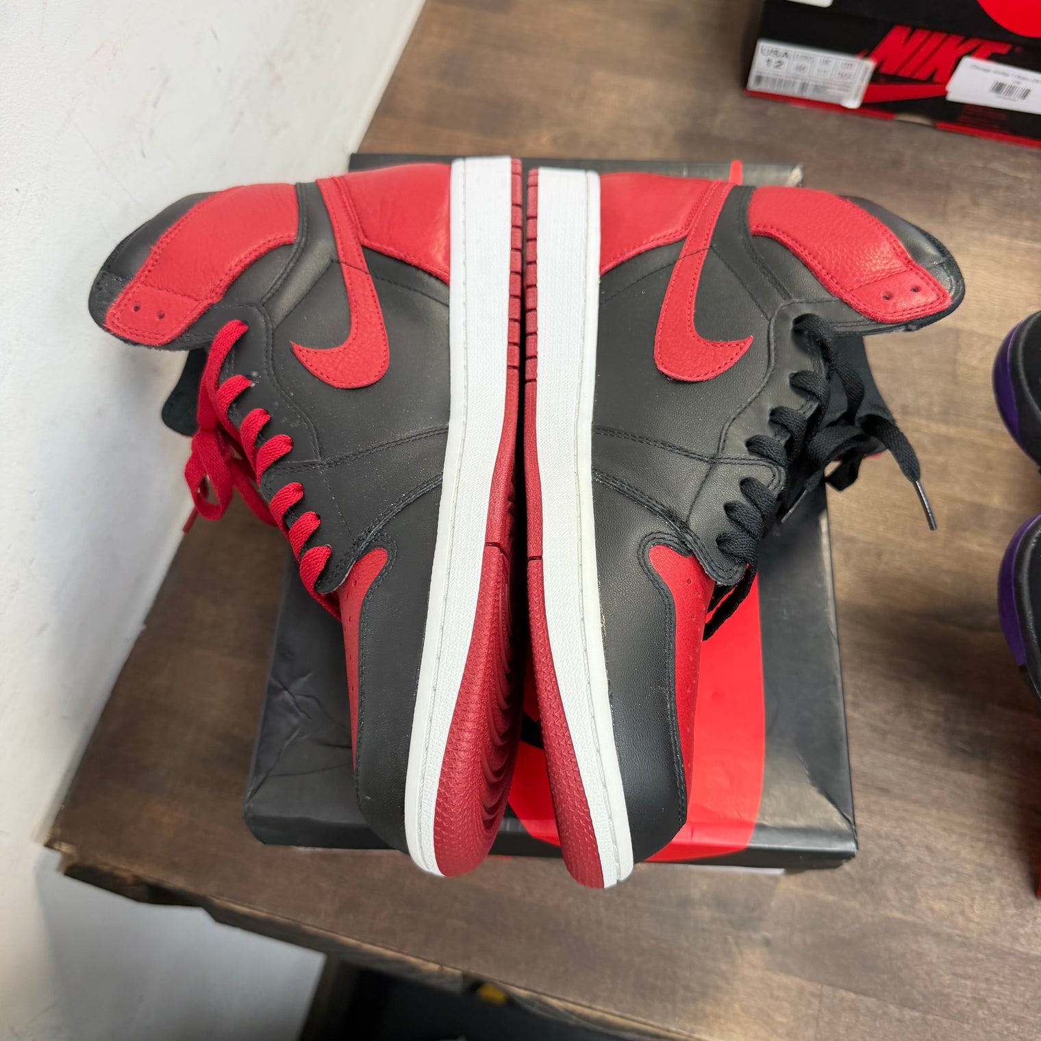 Bred Jordan 1 Retro (2013) (USED)