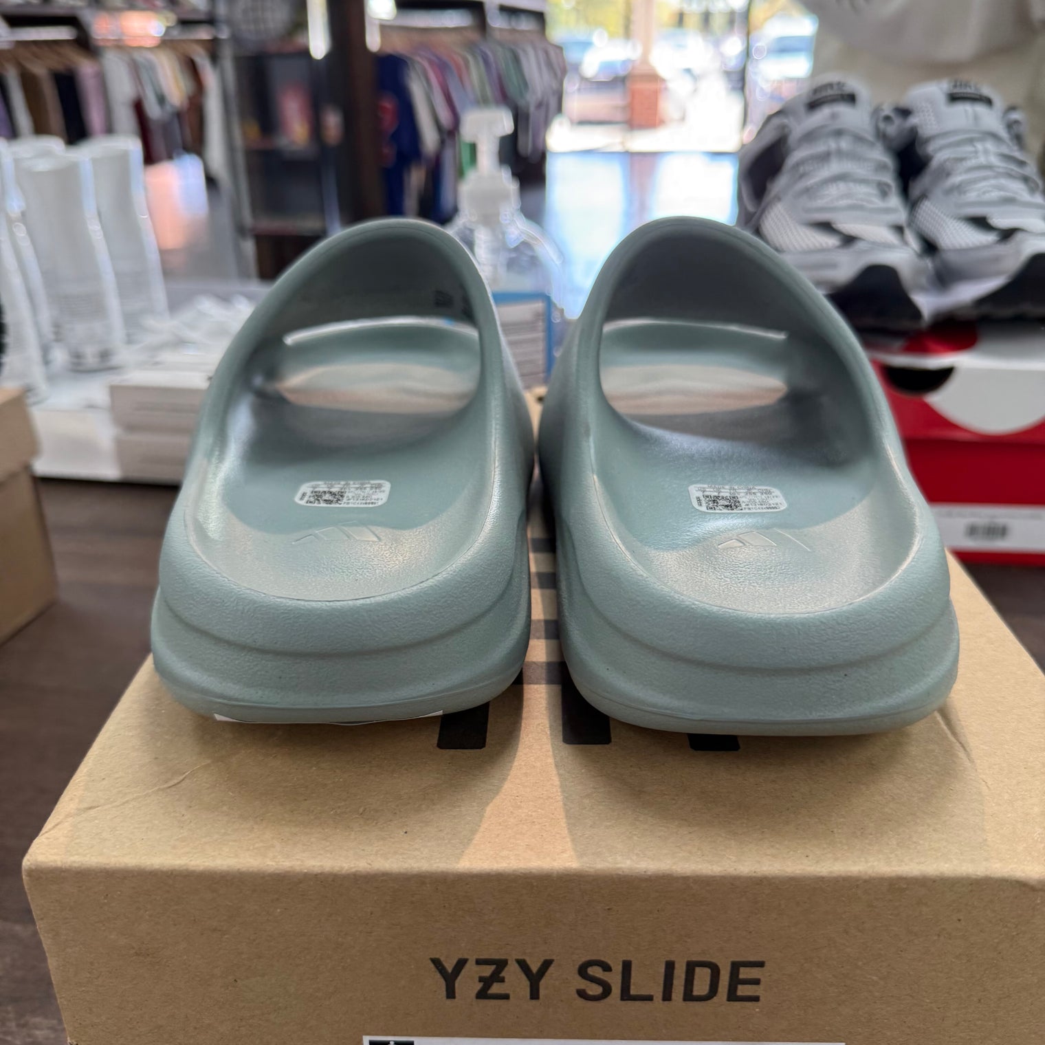 Salt Yeezy Slide (USED)