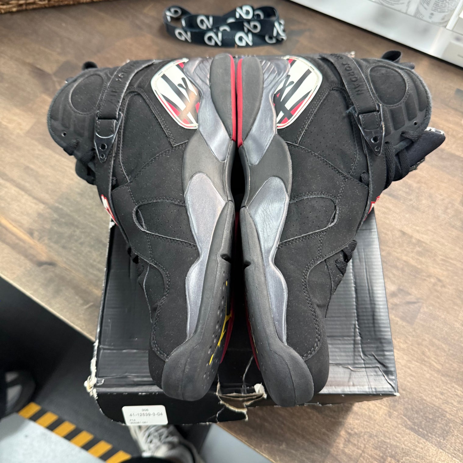 Playoff Jordan 8 Retro (USED)