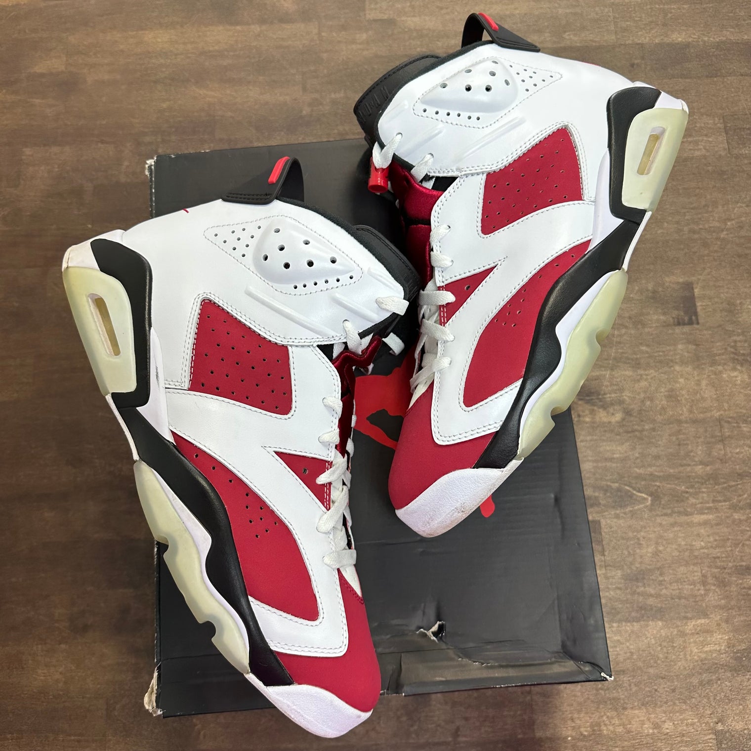 Carmine Jordan 6 Retro (2021) (USED)