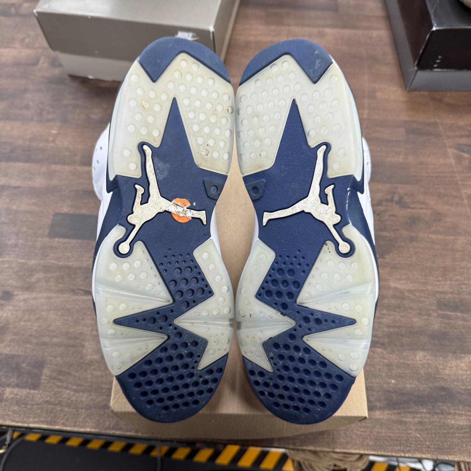 Midnight Navy Jordan 6 Retro (USED, No Box)