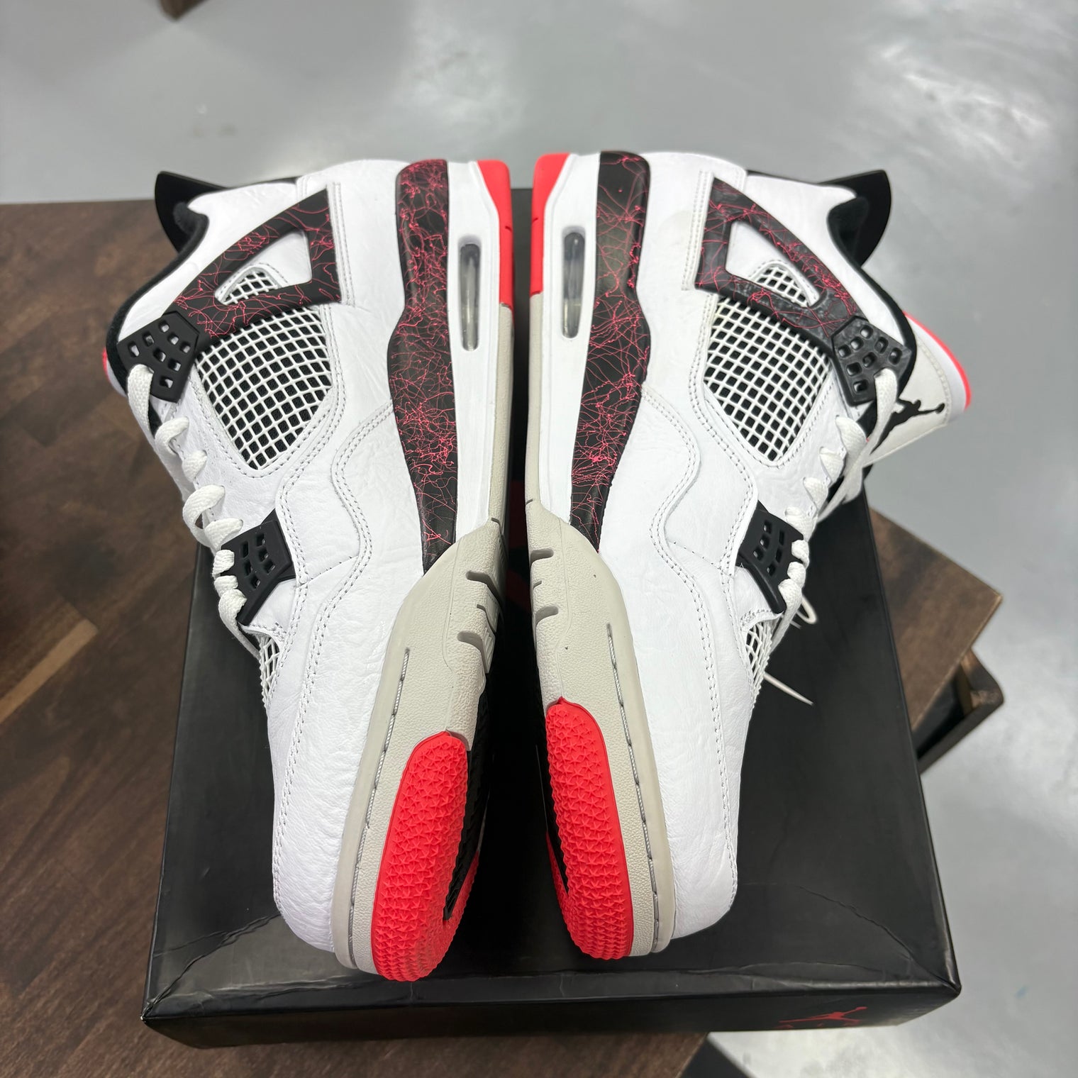 Flight Nostalgia Jordan 4 Retro (USED)