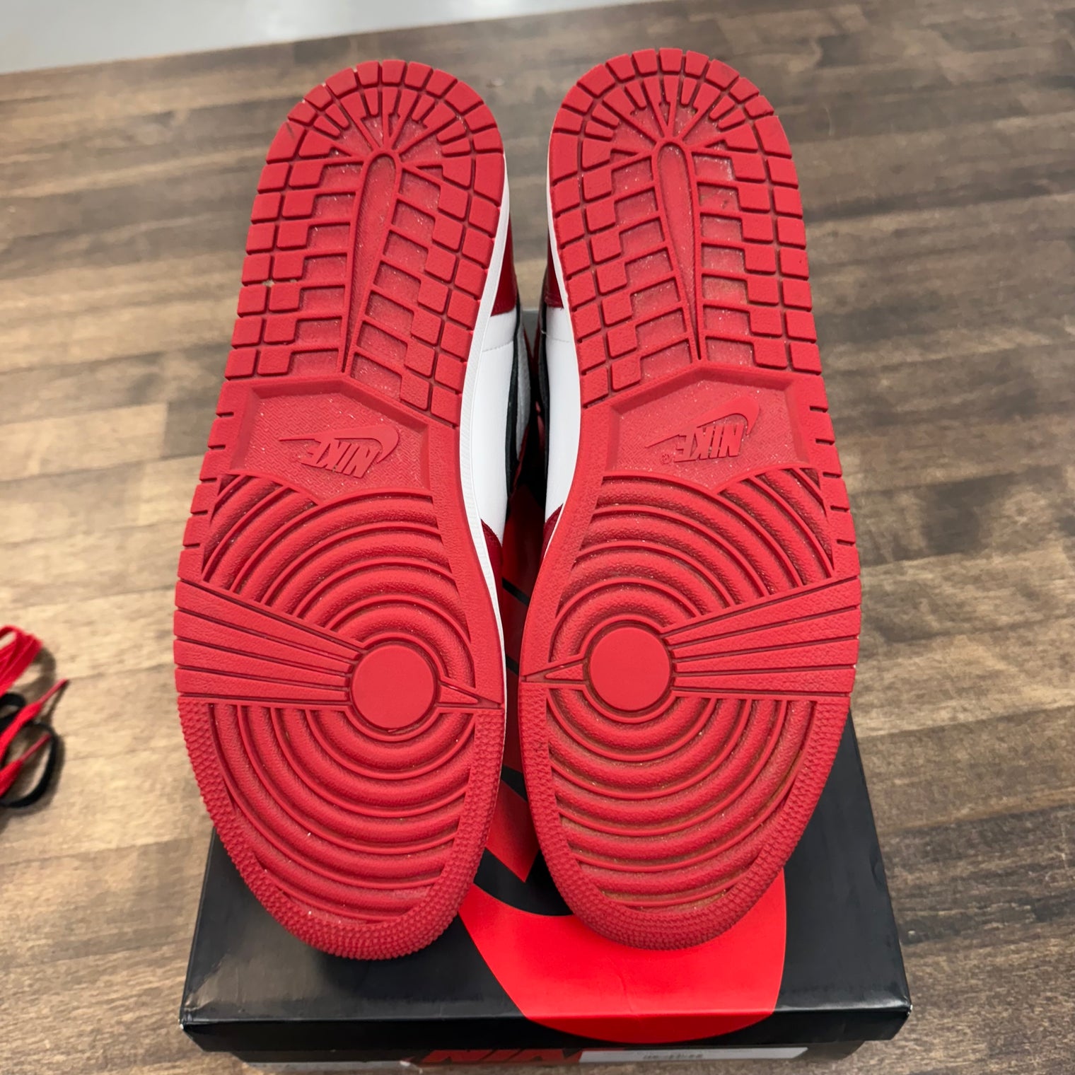 Homage to Home Jordan 1 High (USED)