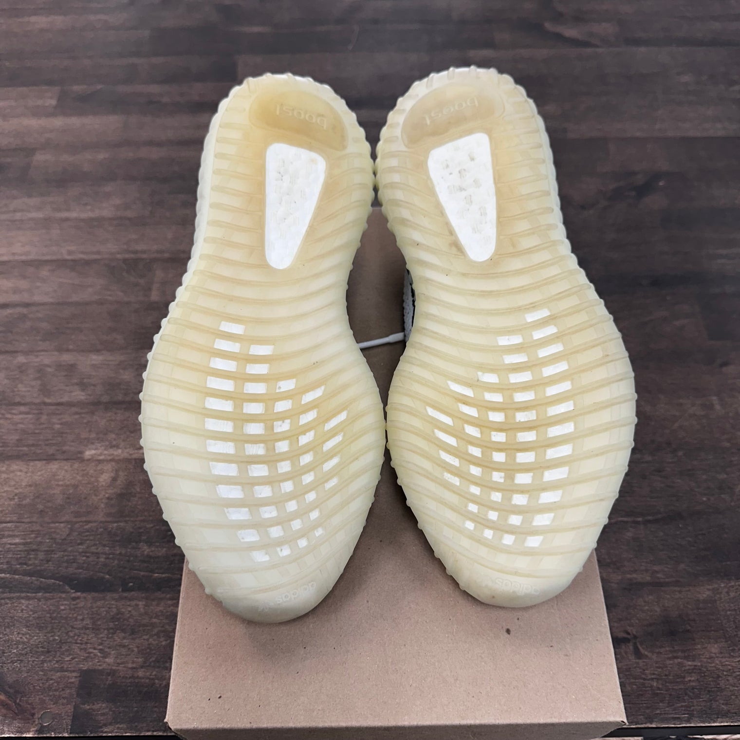 Zebra Yeezy 350 (USED,No Box)