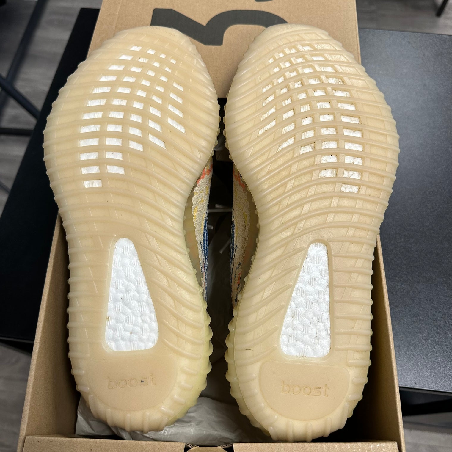 MX Oat Yeezy Boost 350 V2 (USED)