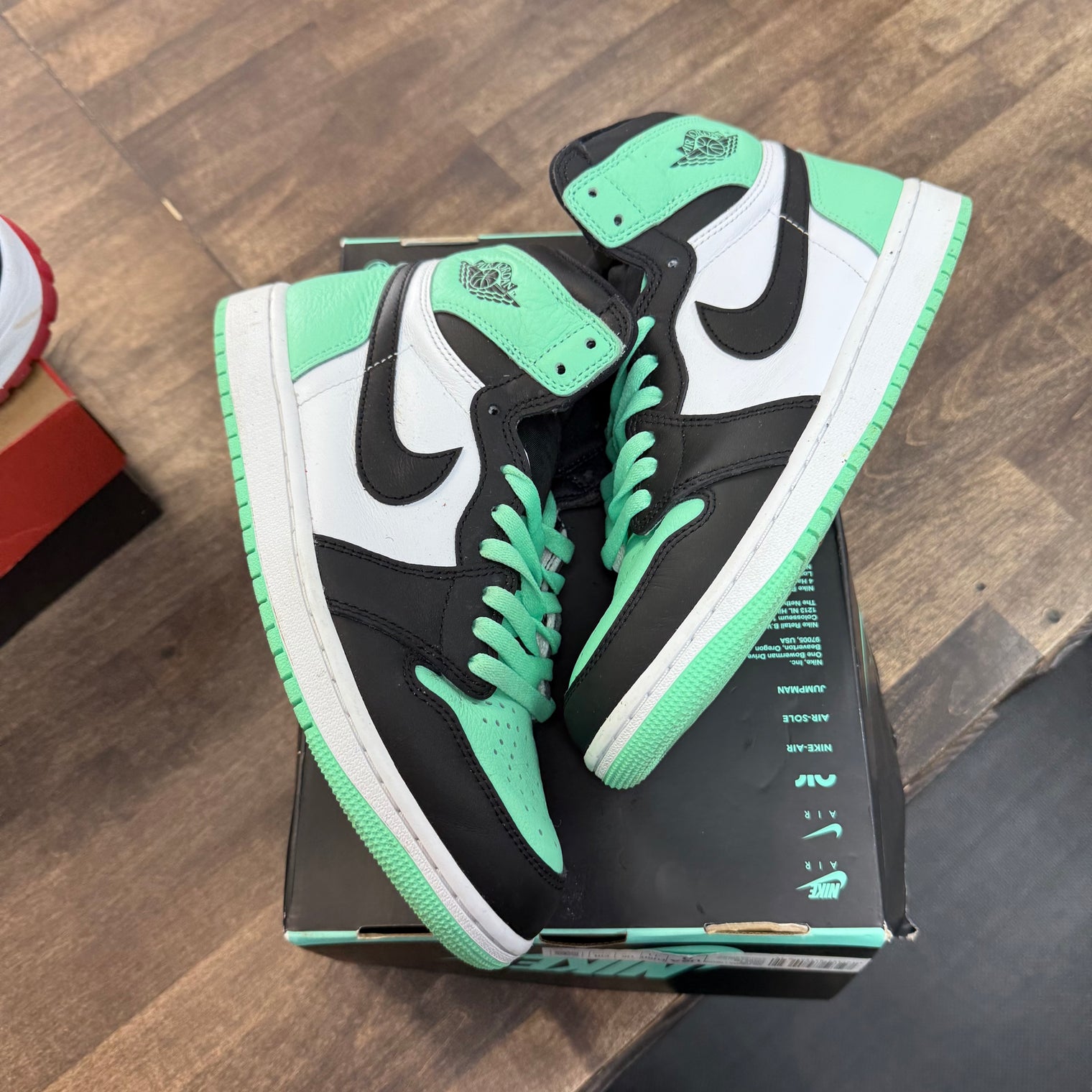 Green Glow Jordan 1 High (USED,No Lid)
