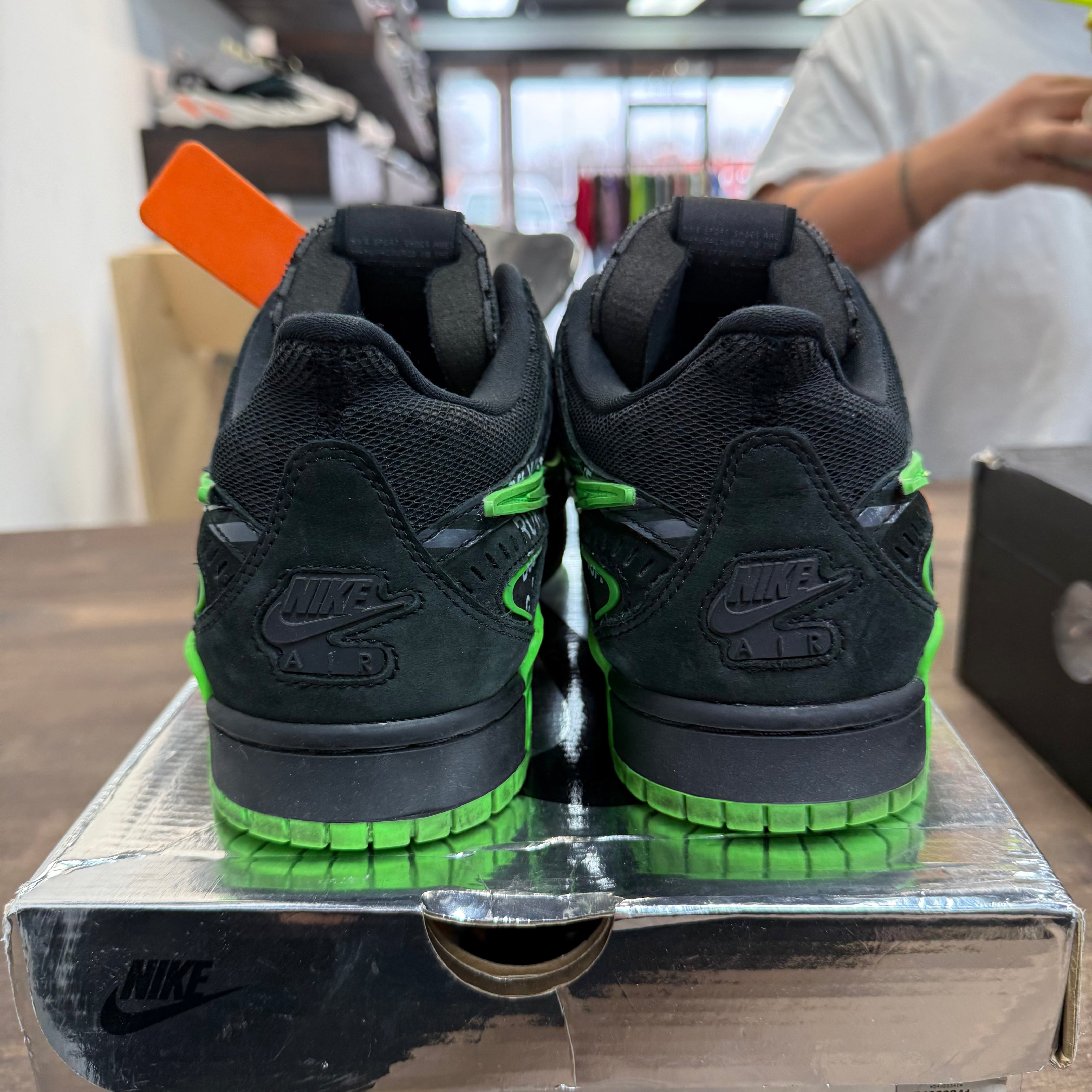 Nike Air Rubber Dunk Off-White Green Strike (US 11) (USED) Size 11 (Pre-Owned) - Image 4