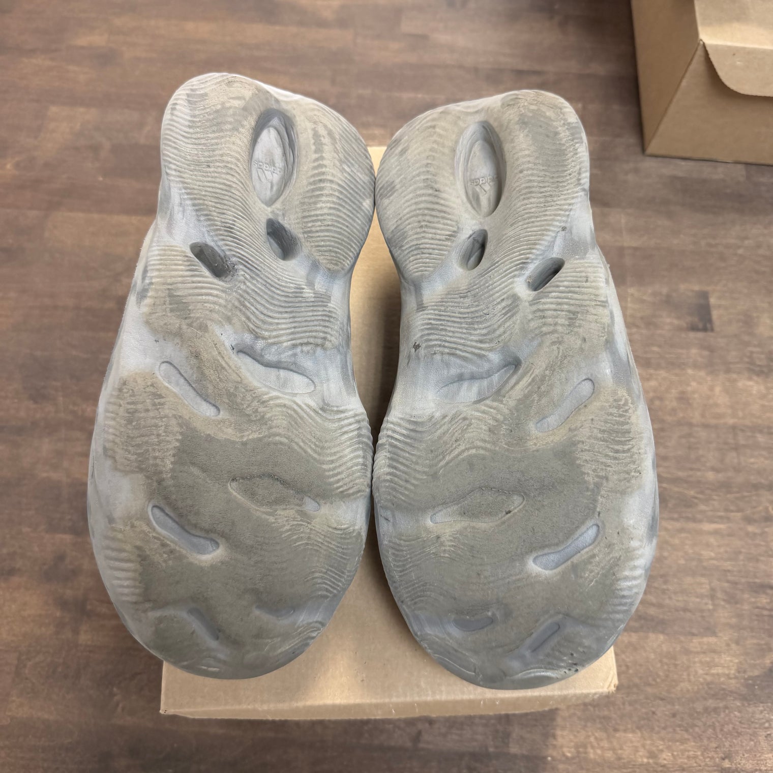 Mx Granite Yeezy Foam RNNR (USED, No Box)