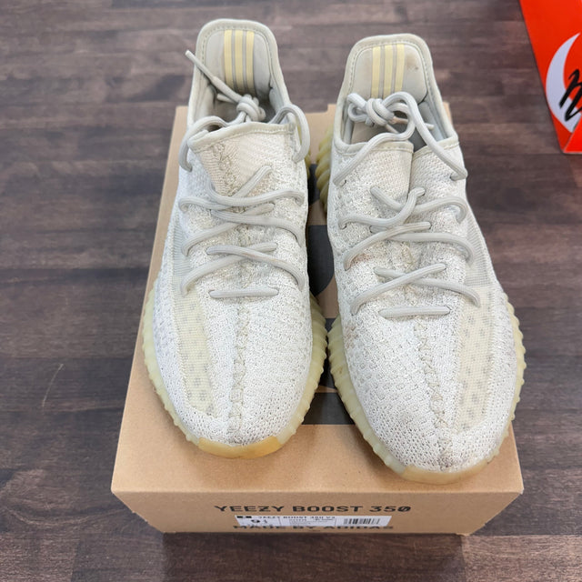 Light Yeezy 350 (USED)