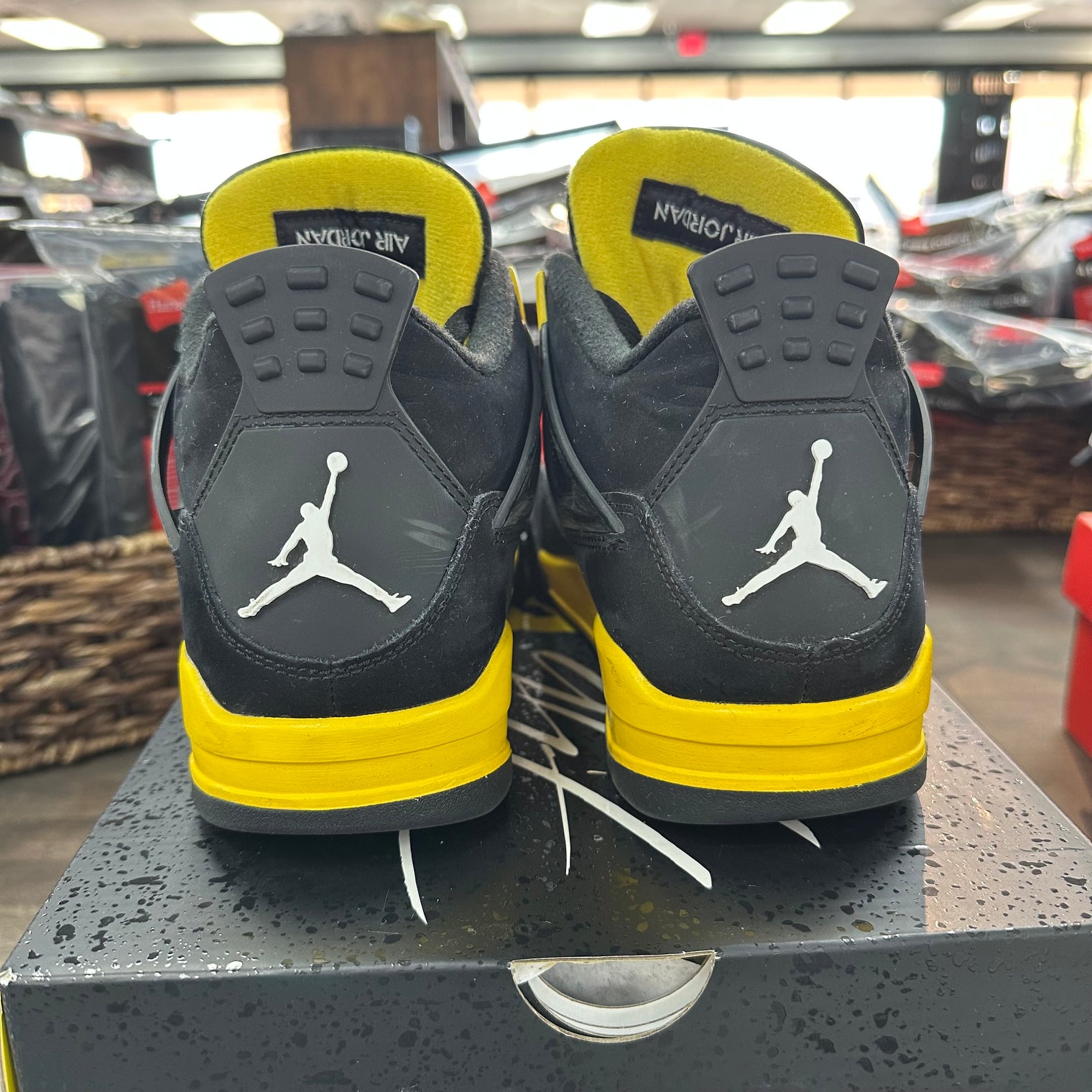 Yellow Thunder Jordan 4 Retro (2023) (USED)