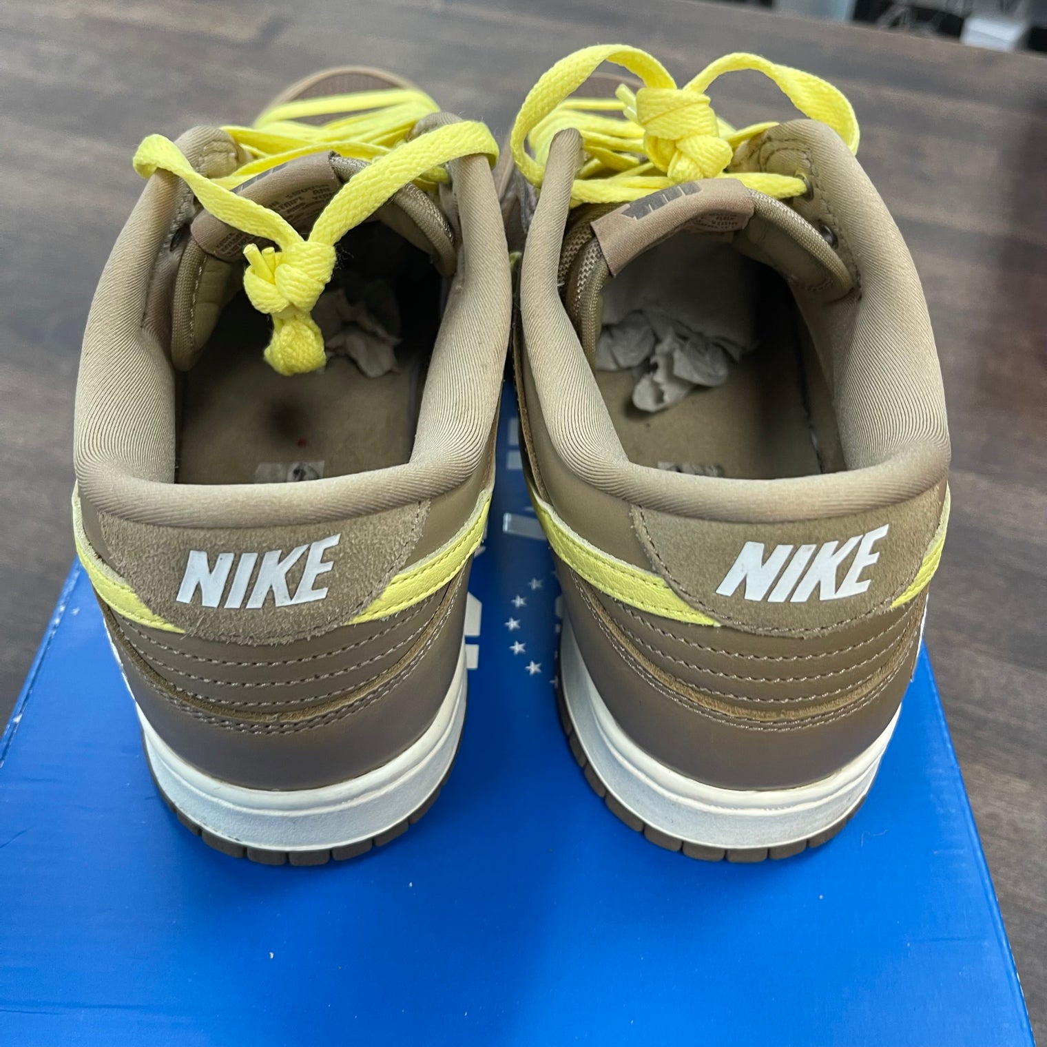 Undefeated Canteen Nike Dunk Low (USED)