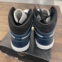 Armory Navy Jordan 1 Mid (USED)