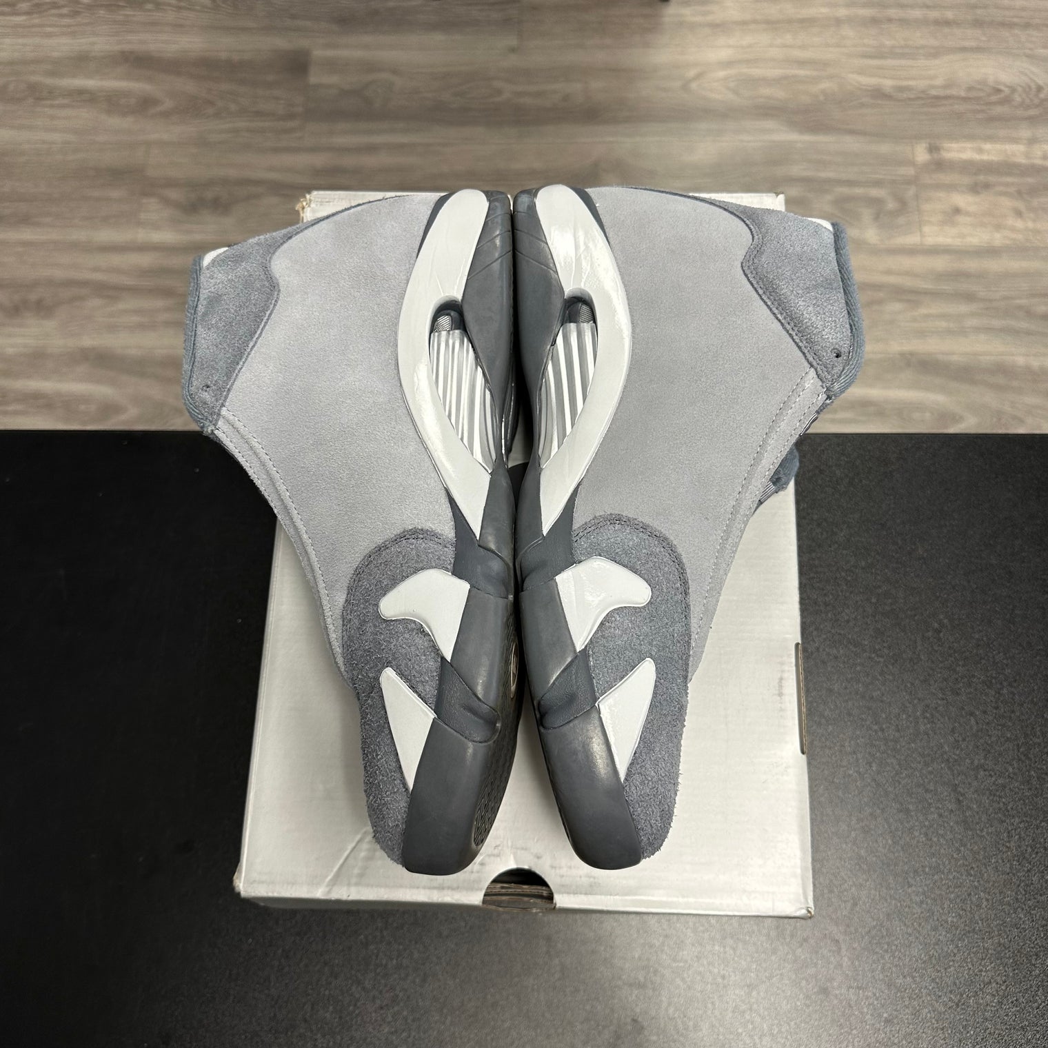 Flint Grey Jordan 14 (USED)