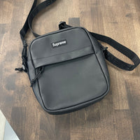 Supreme Leather Shoulder Bag Black (USED)