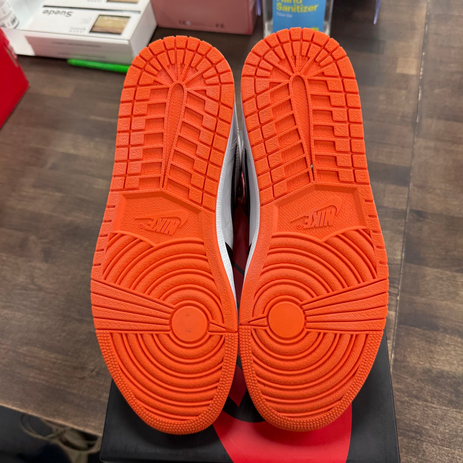 Electro Orange Jordan 1 High (USED)