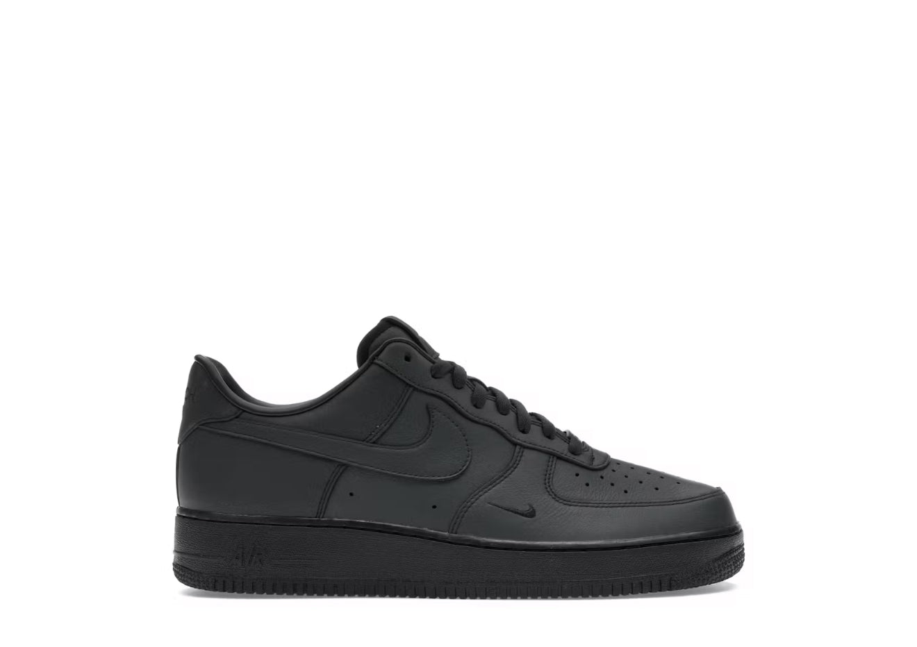 .SWOOSH Dirty Triple Black Nike Air Force 1 Low