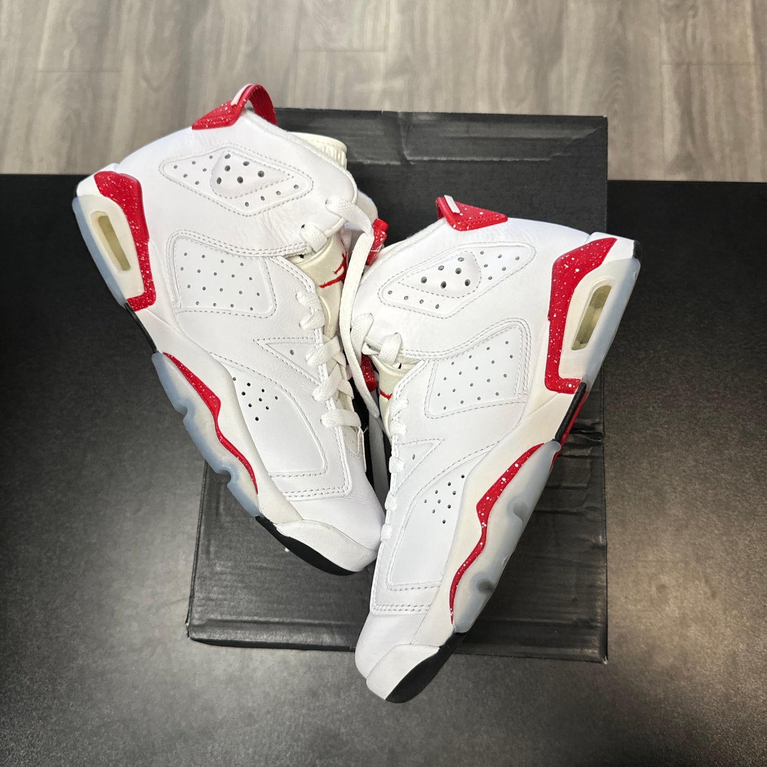 (GS) Red Oreo Jordan 6 Retro (USED)