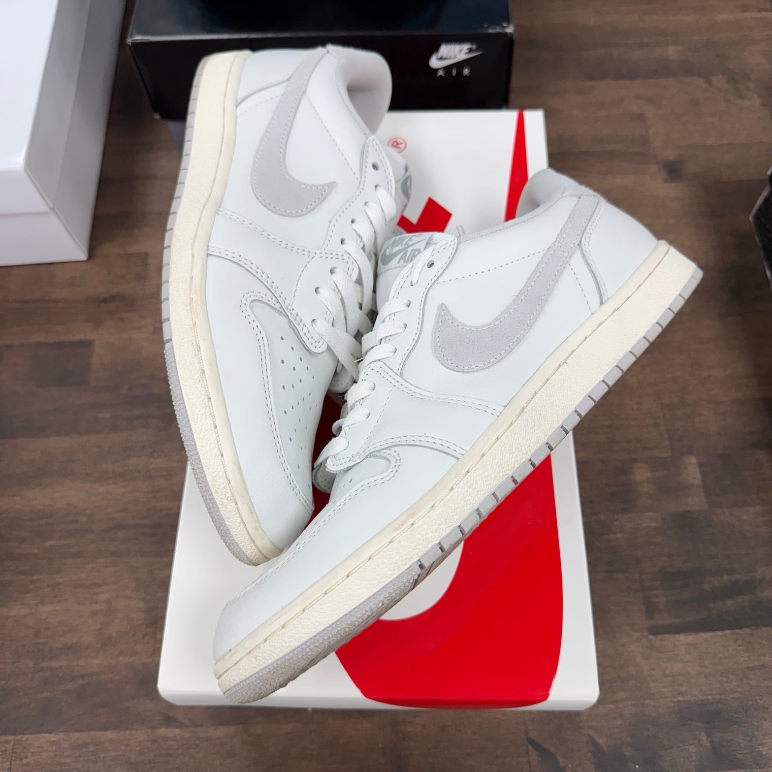 Neutral Grey Jordan 1 Retro Low '85 (USED)