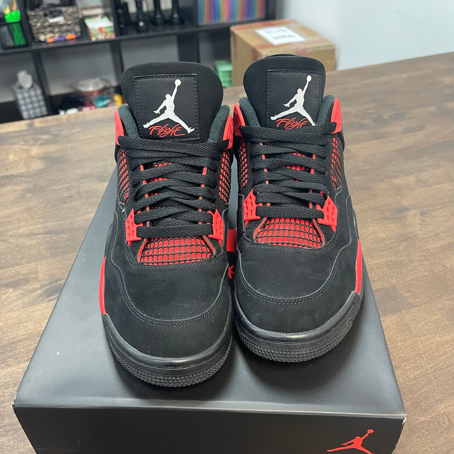 Red Thunder Jordan 4 (USED)