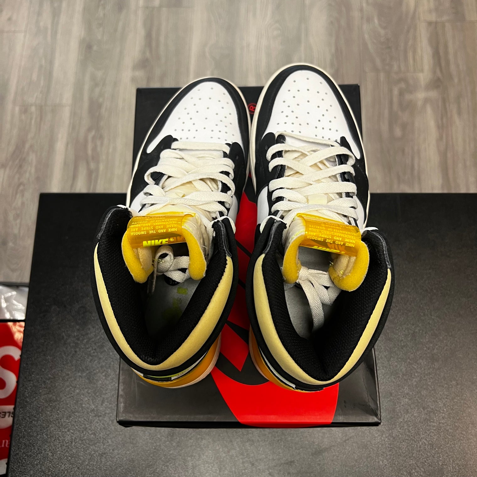 Volt Jordan 1 Retro High (USED)