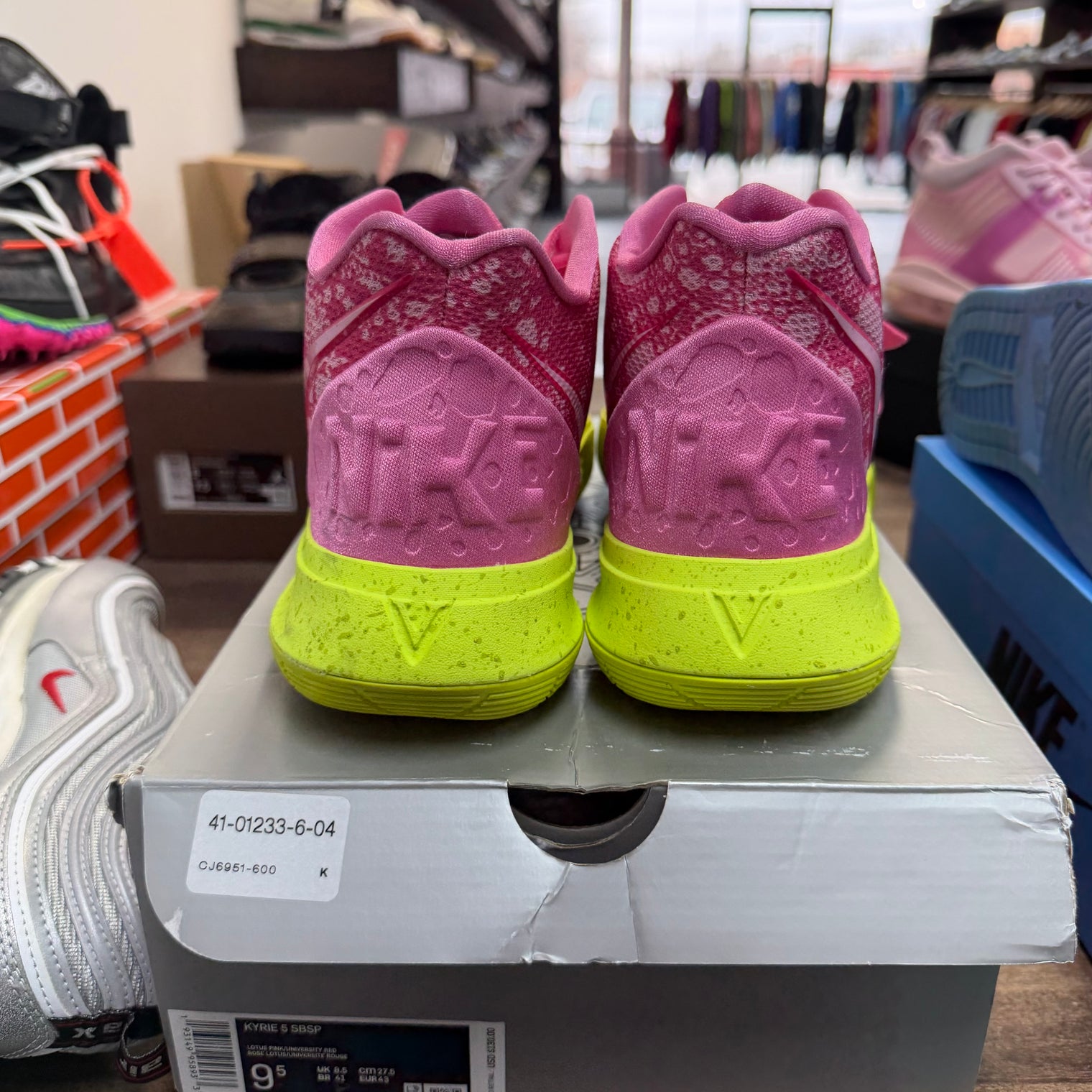 Nike Kyrie 5 Spongebob Patrick (US 9.5) (USED)