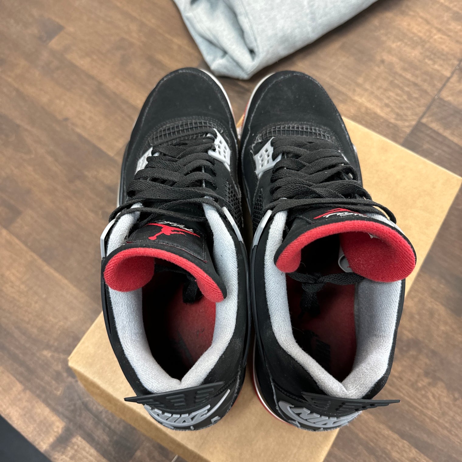 Jordan 4 Bred 2019 (Upside down tongue) (USED NO BOX)
